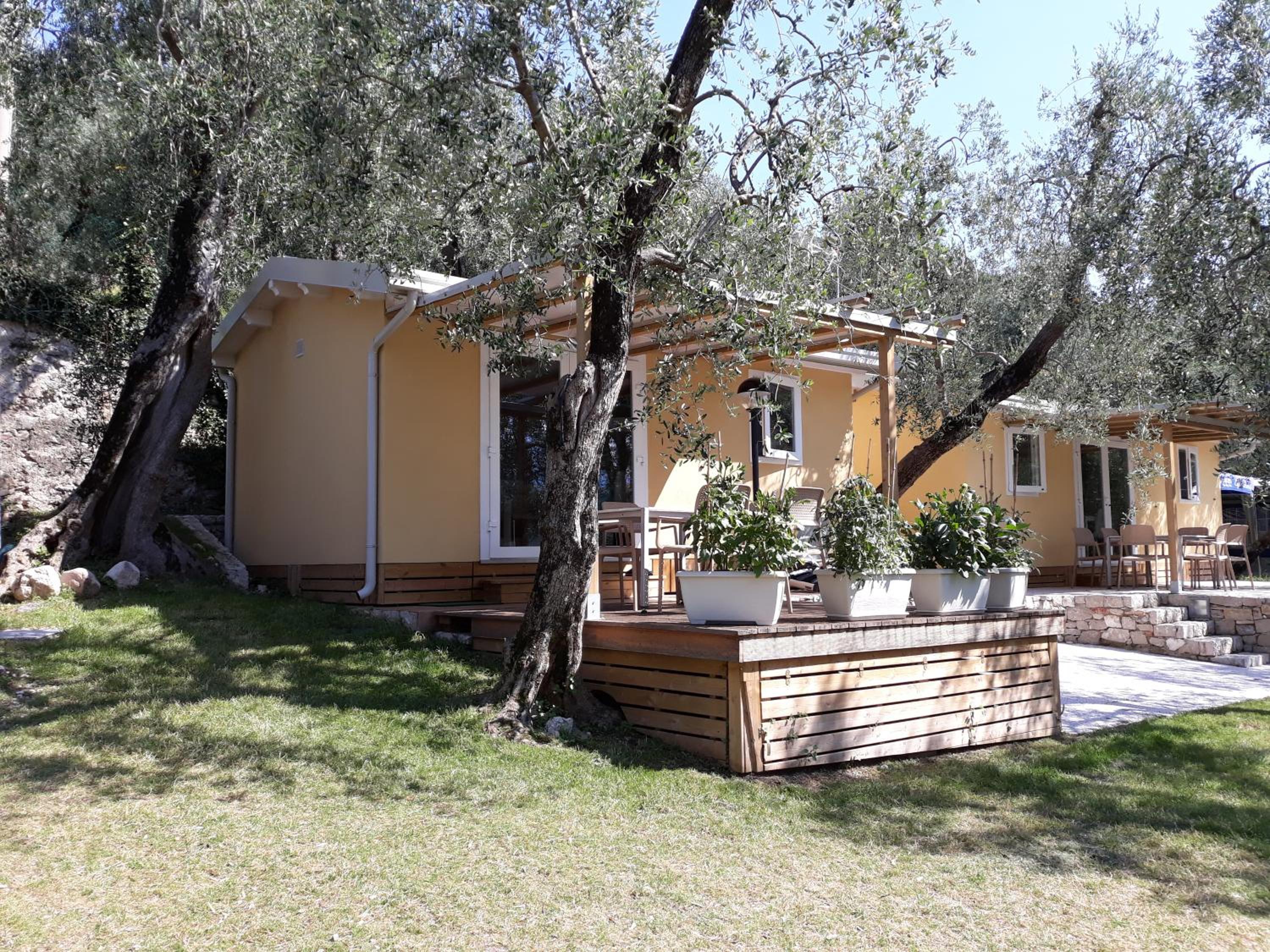 Bungalow with Patio - Photo 5