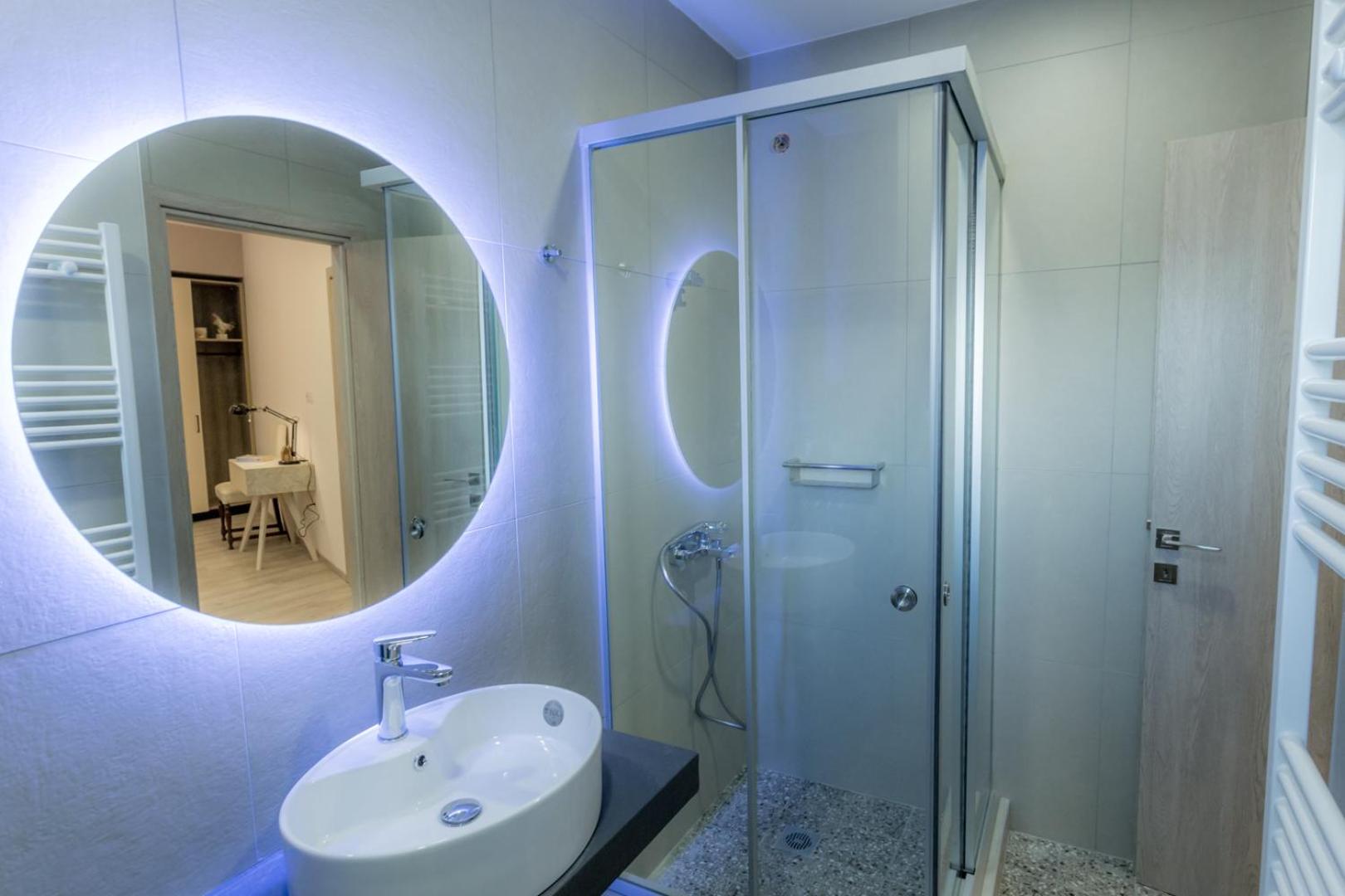 Deluxe Double Room - Photo 3
