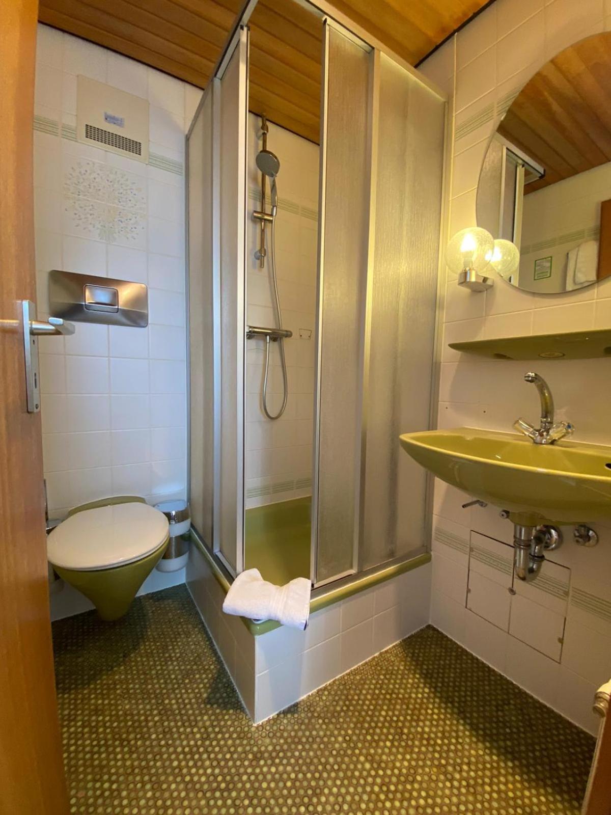 Twin Room With Shower photo 2