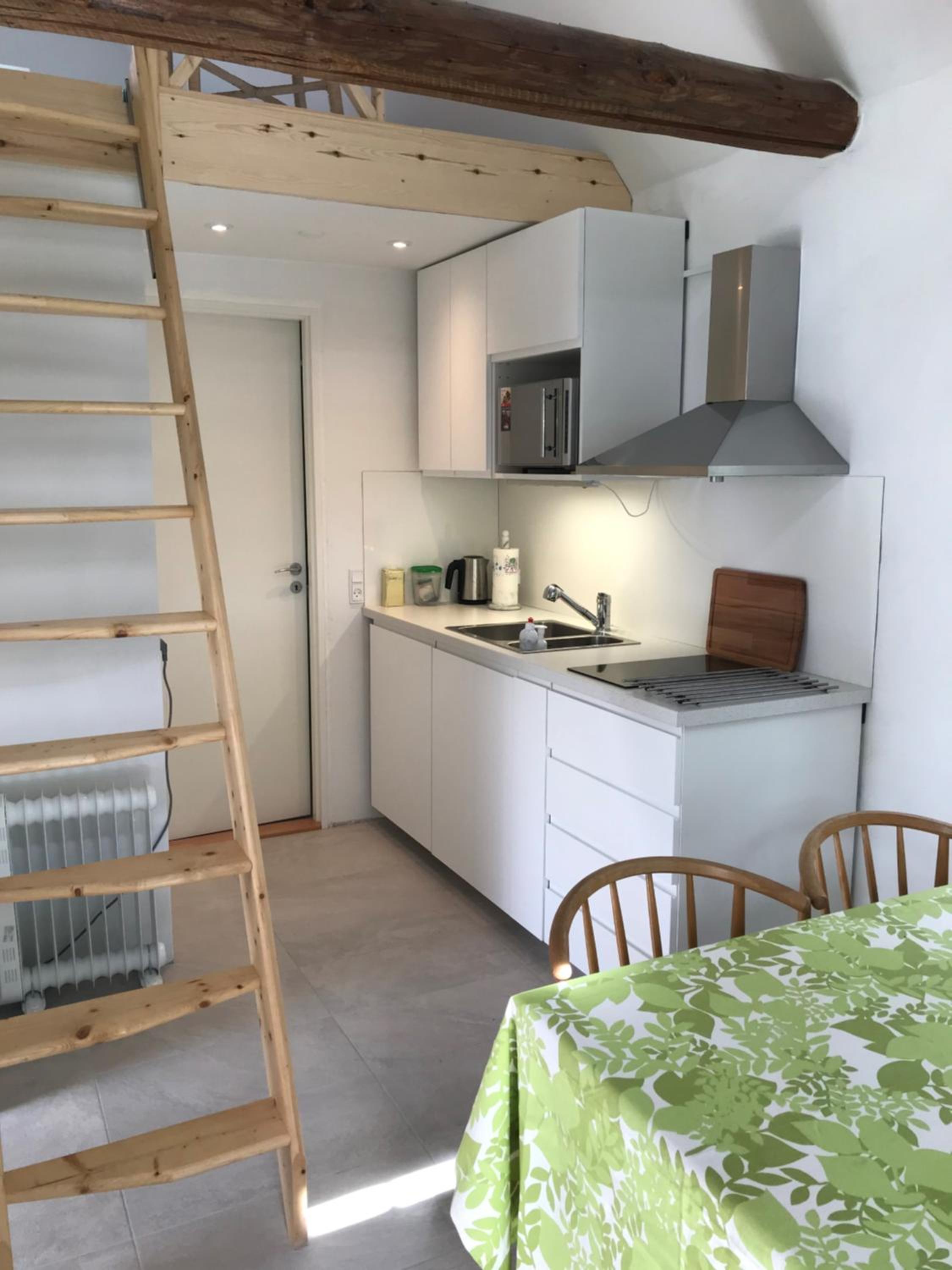 One-Bedroom House photo 2