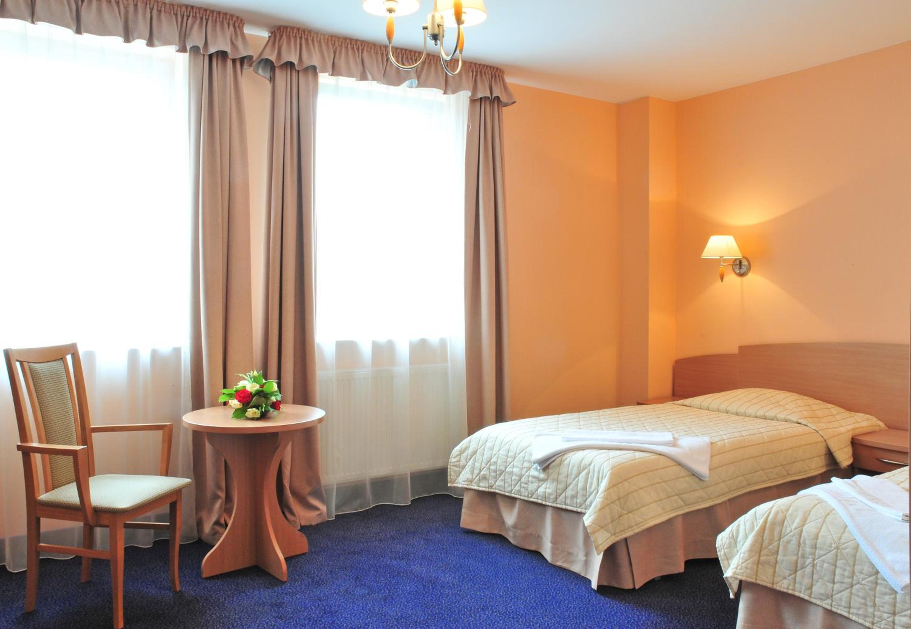 Twin Room - Photo 1