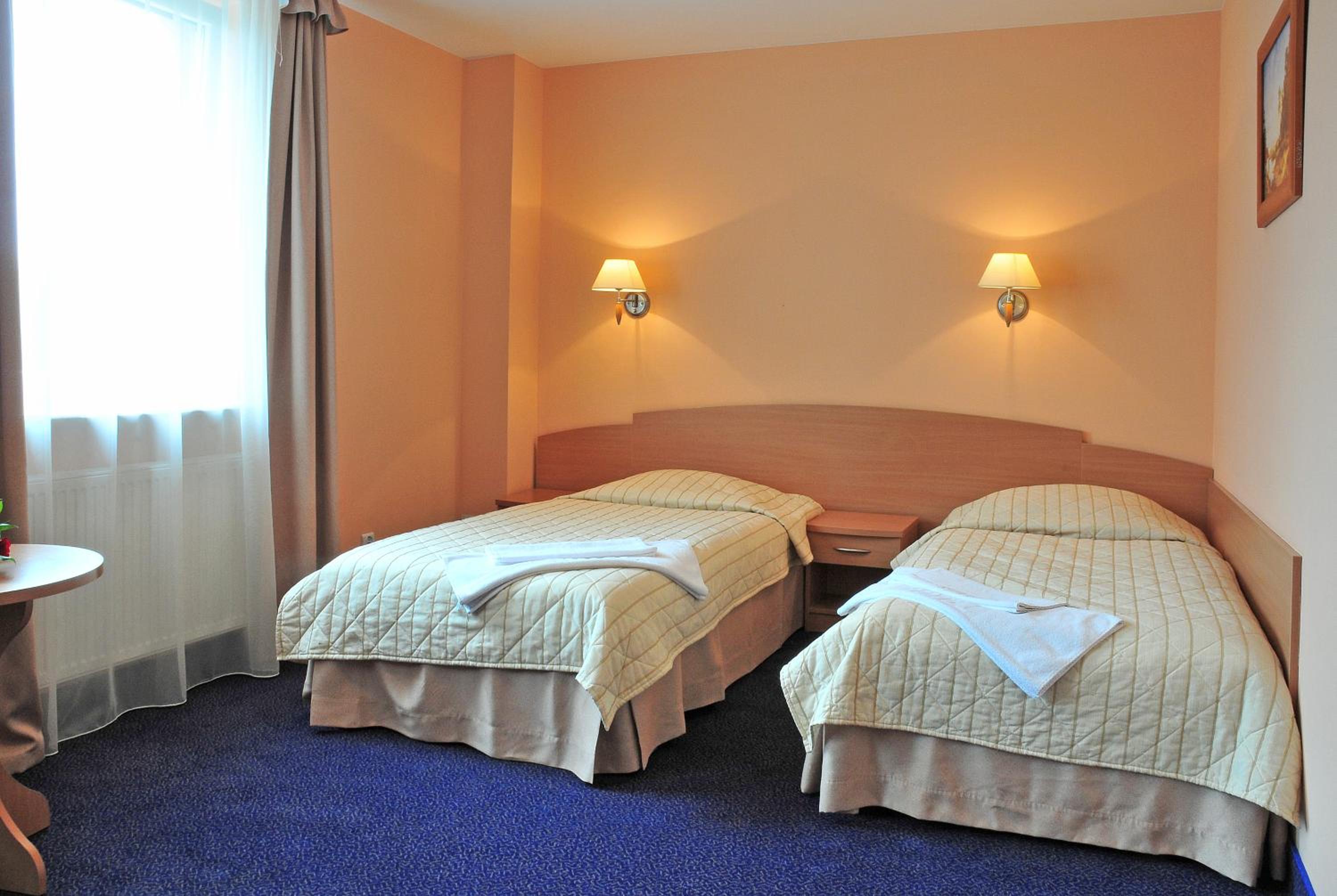 Twin Room - Photo 6