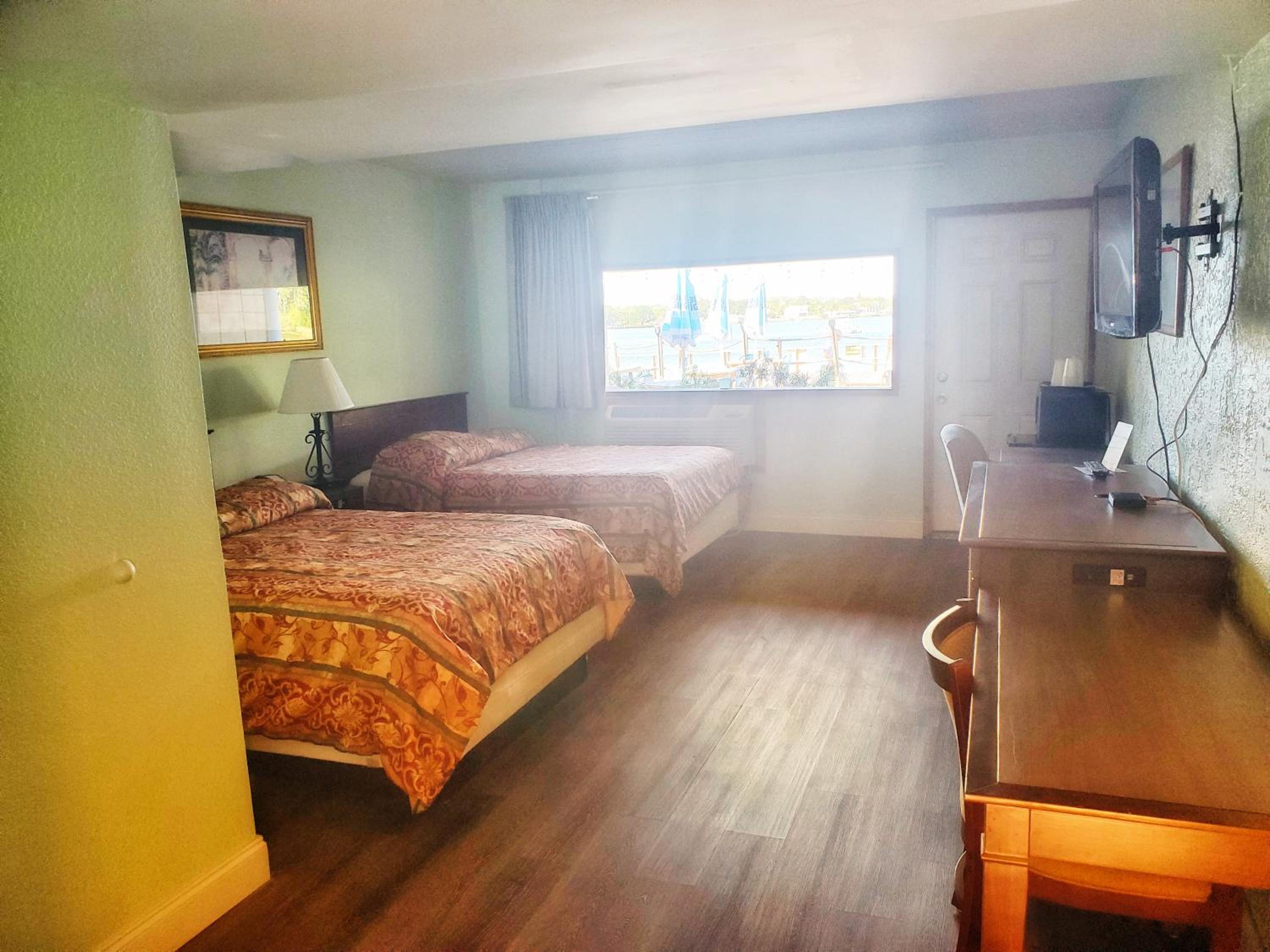 Double Room with Two Double Beds - Photo 1
