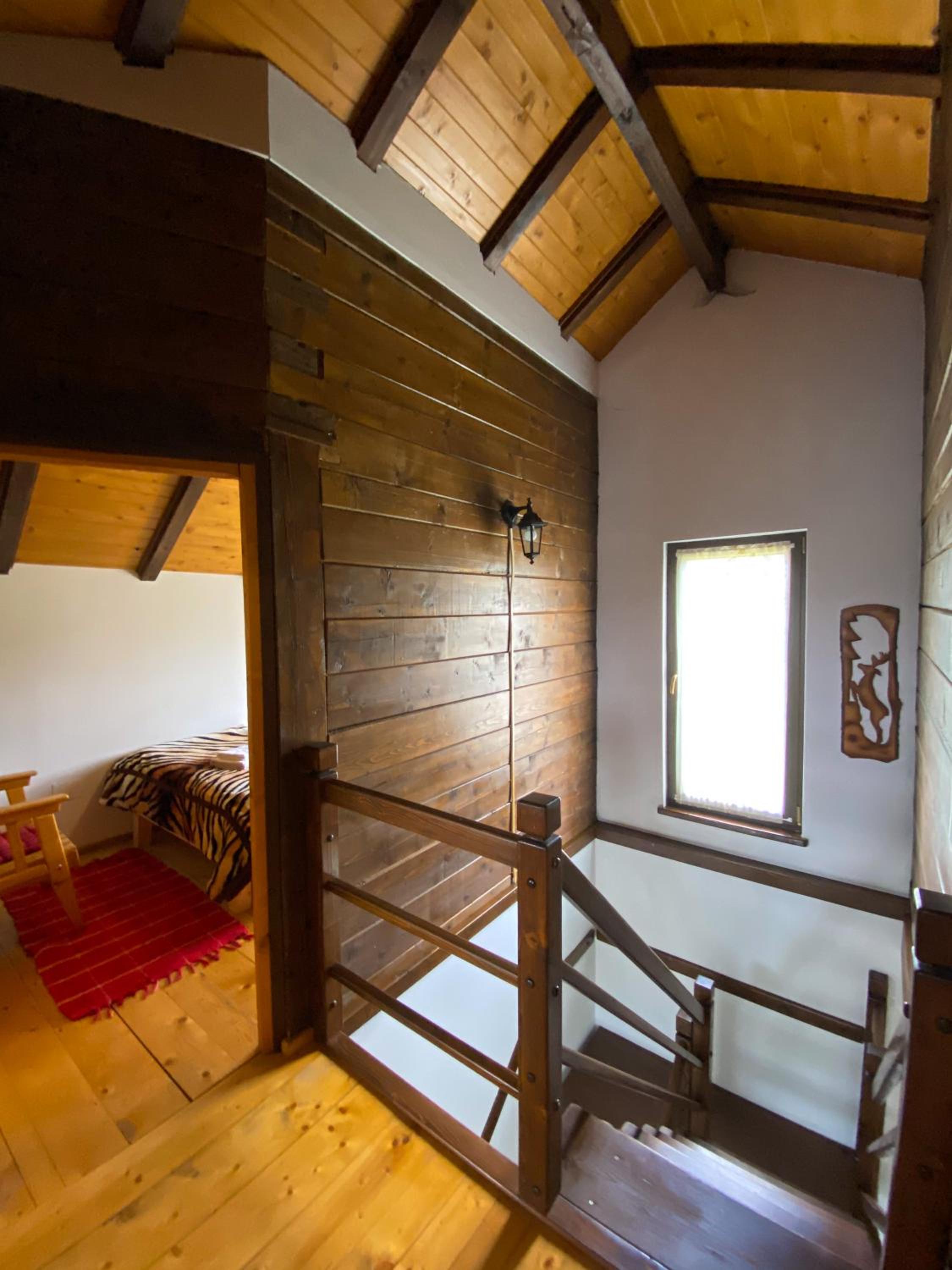Three-Bedroom House photo 3