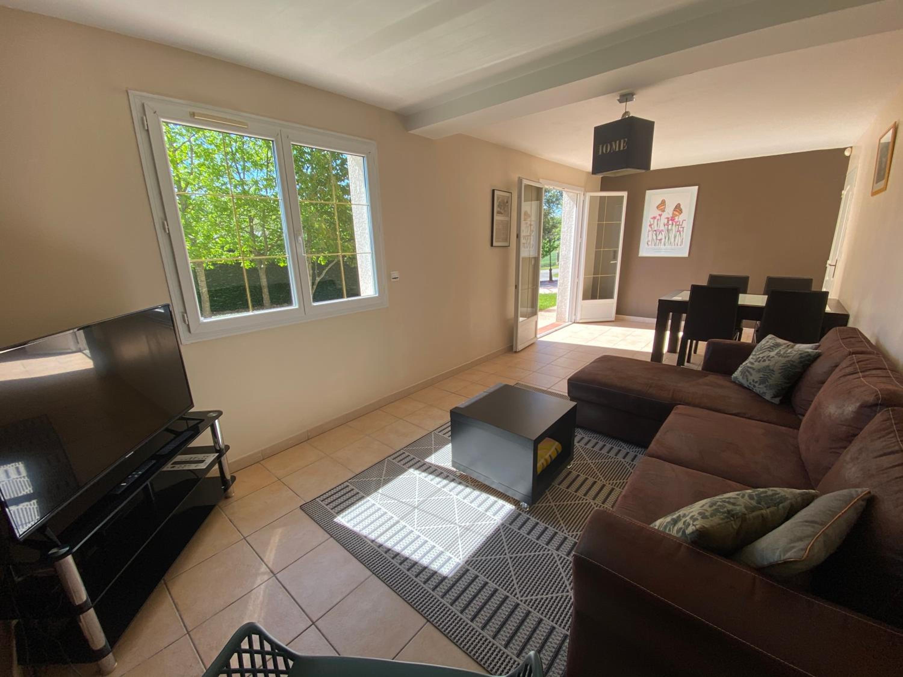 Two-Bedroom Apartment - Photo 19
