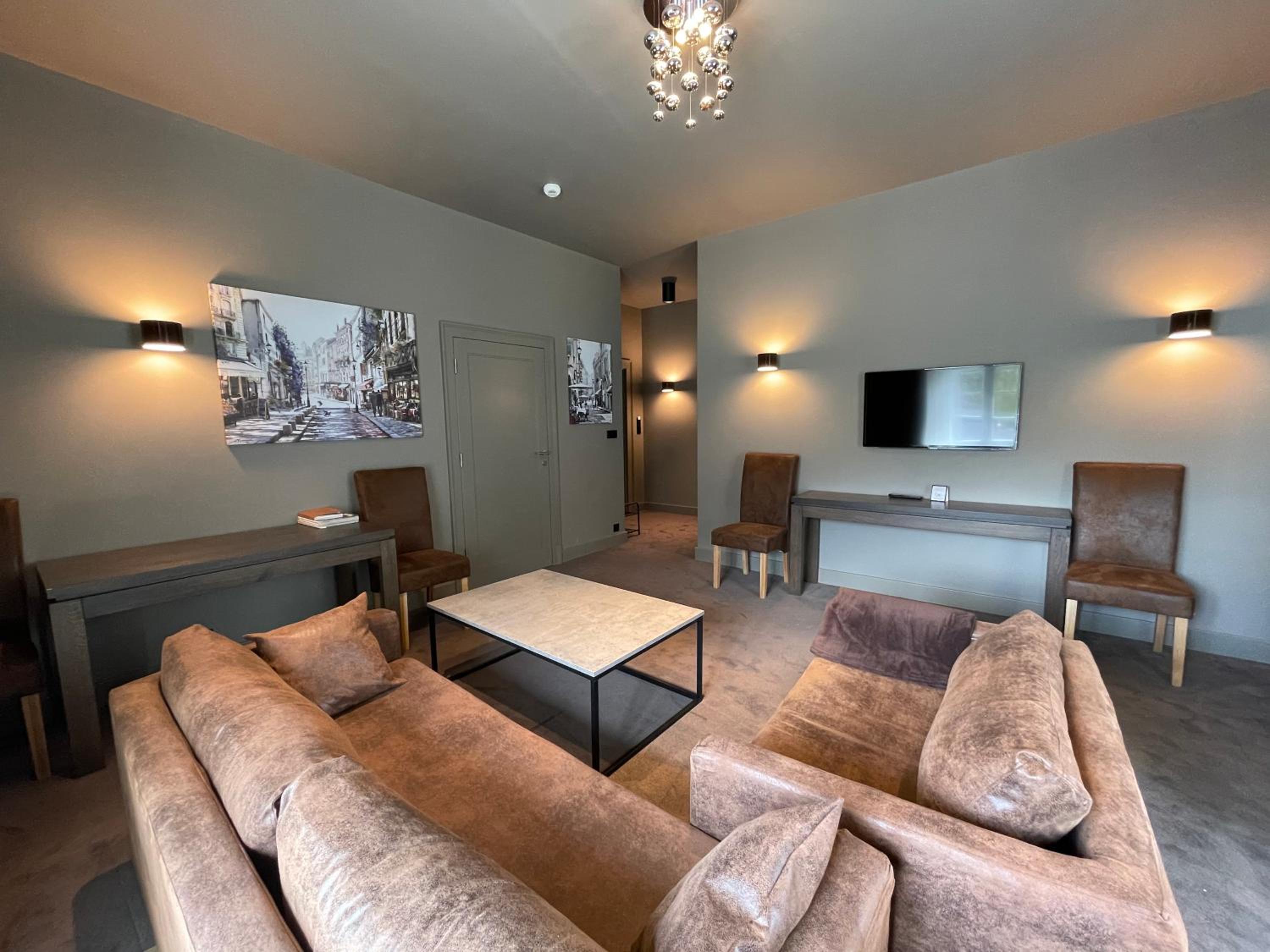 Suite with Garden View - Photo 2