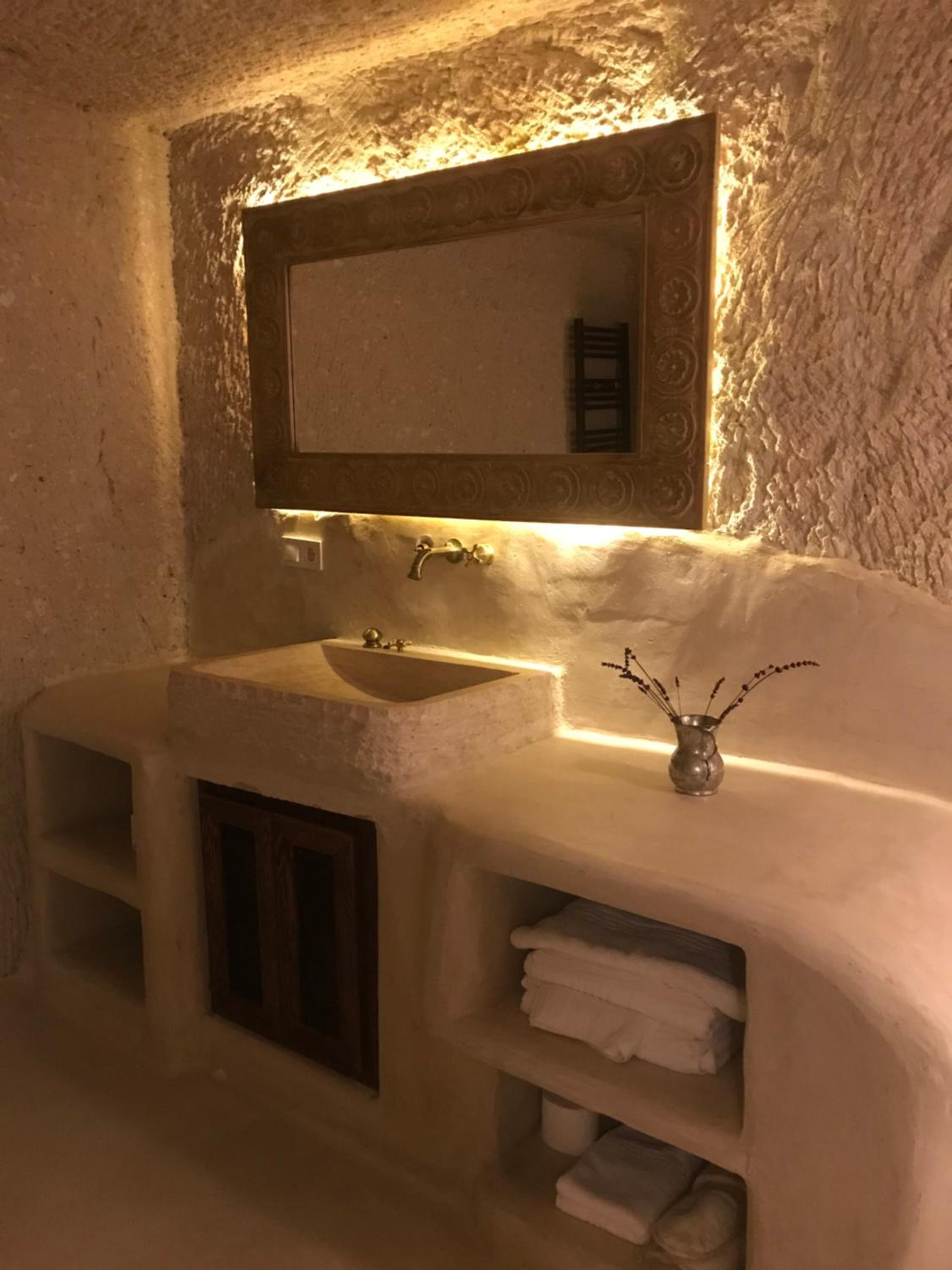 King Suite - Photo 8