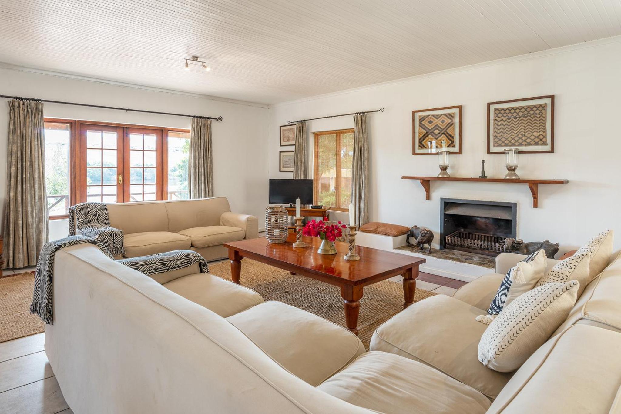 Three-Bedroom Cottage photo 1