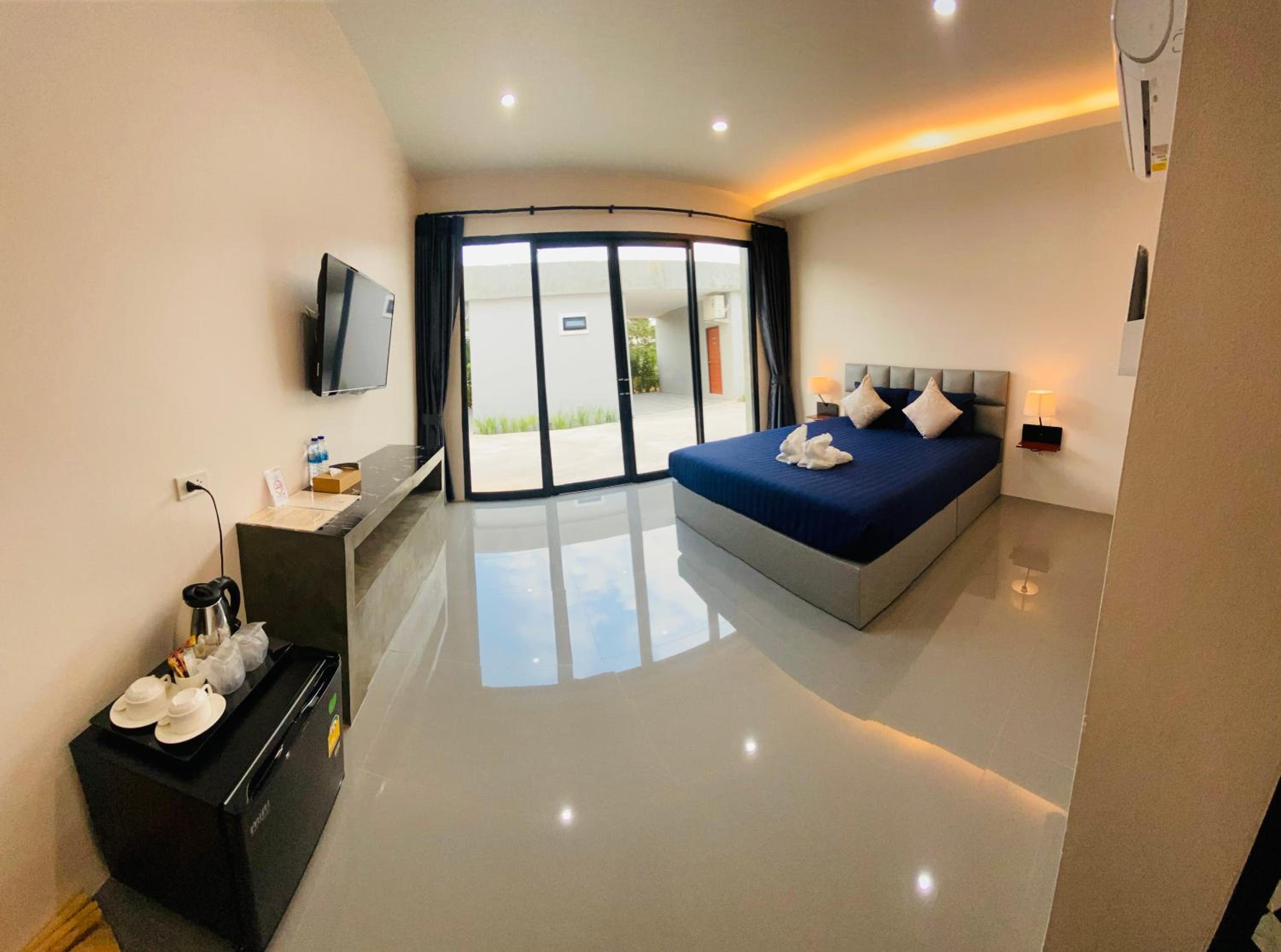 Deluxe Room - Photo 1