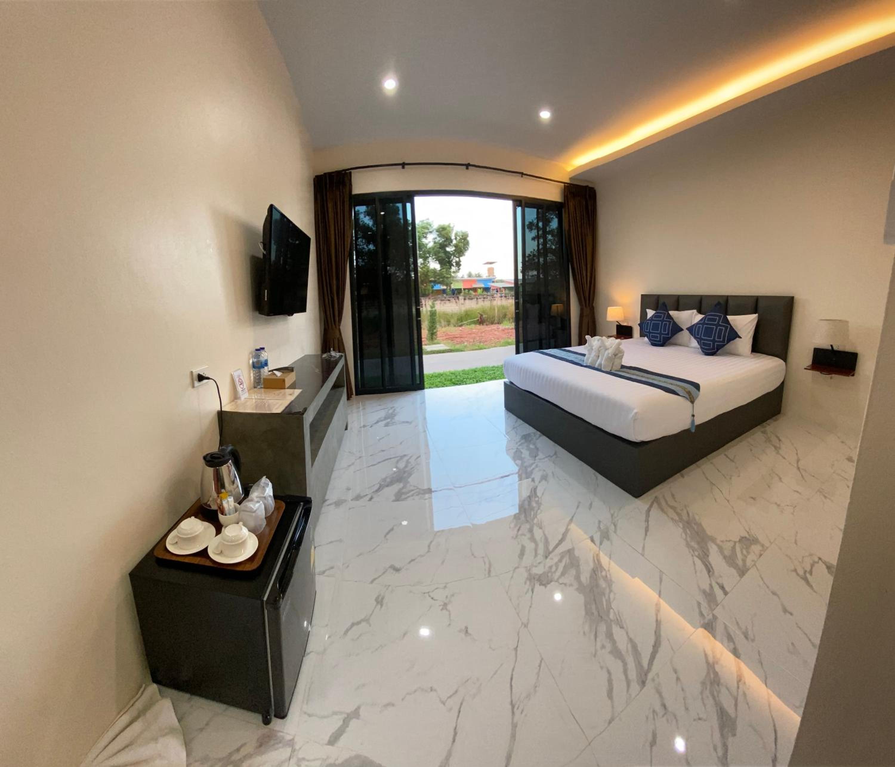 Deluxe Double Room - Photo 1