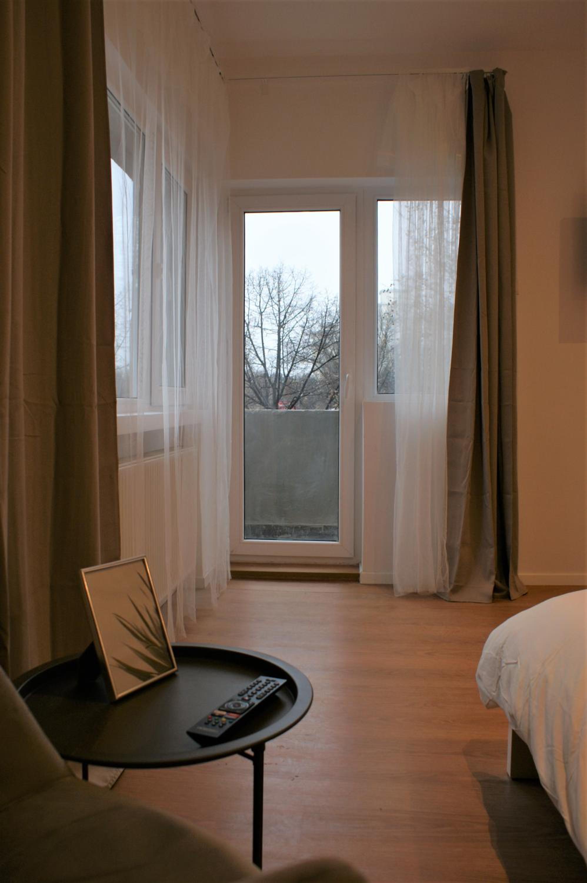 One-Bedroom Apartment - Photo 12