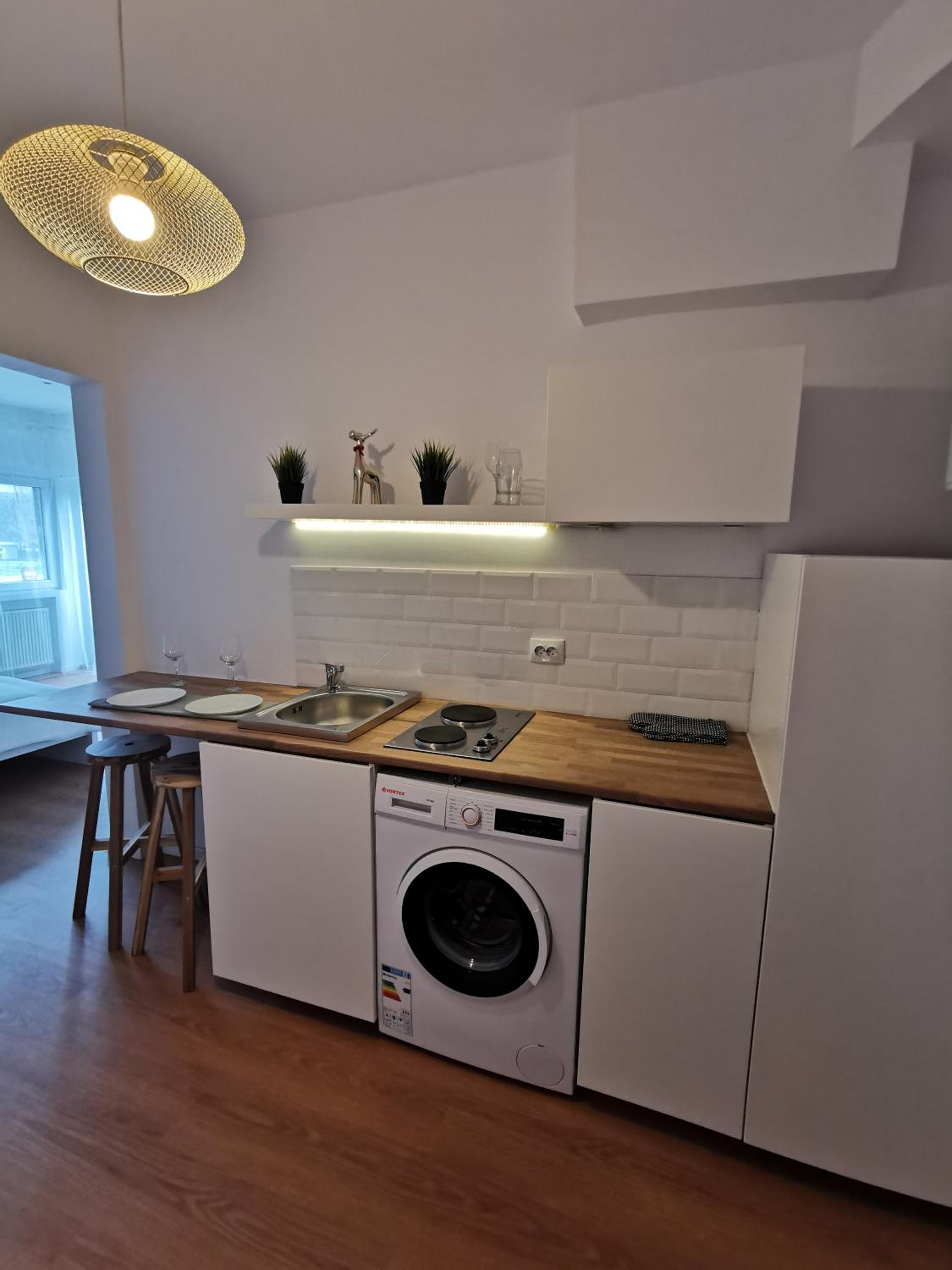 One-Bedroom Apartment - Photo 16