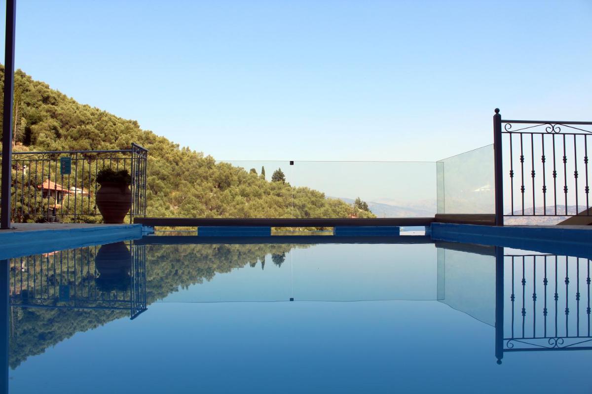 Villa with Sea View photo 2