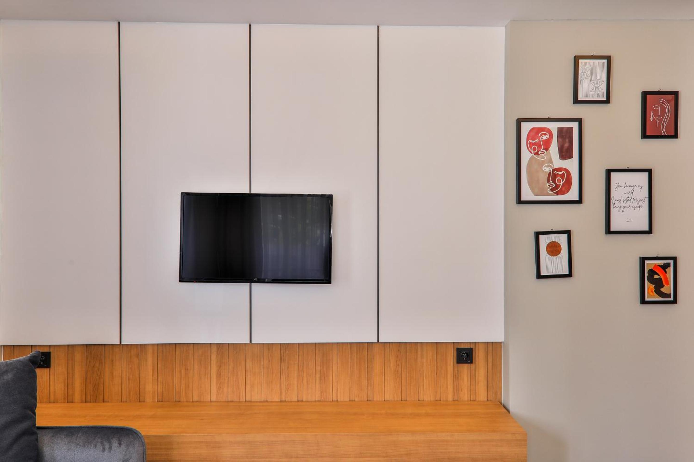 Two-Bedroom Apartment - Photo 7