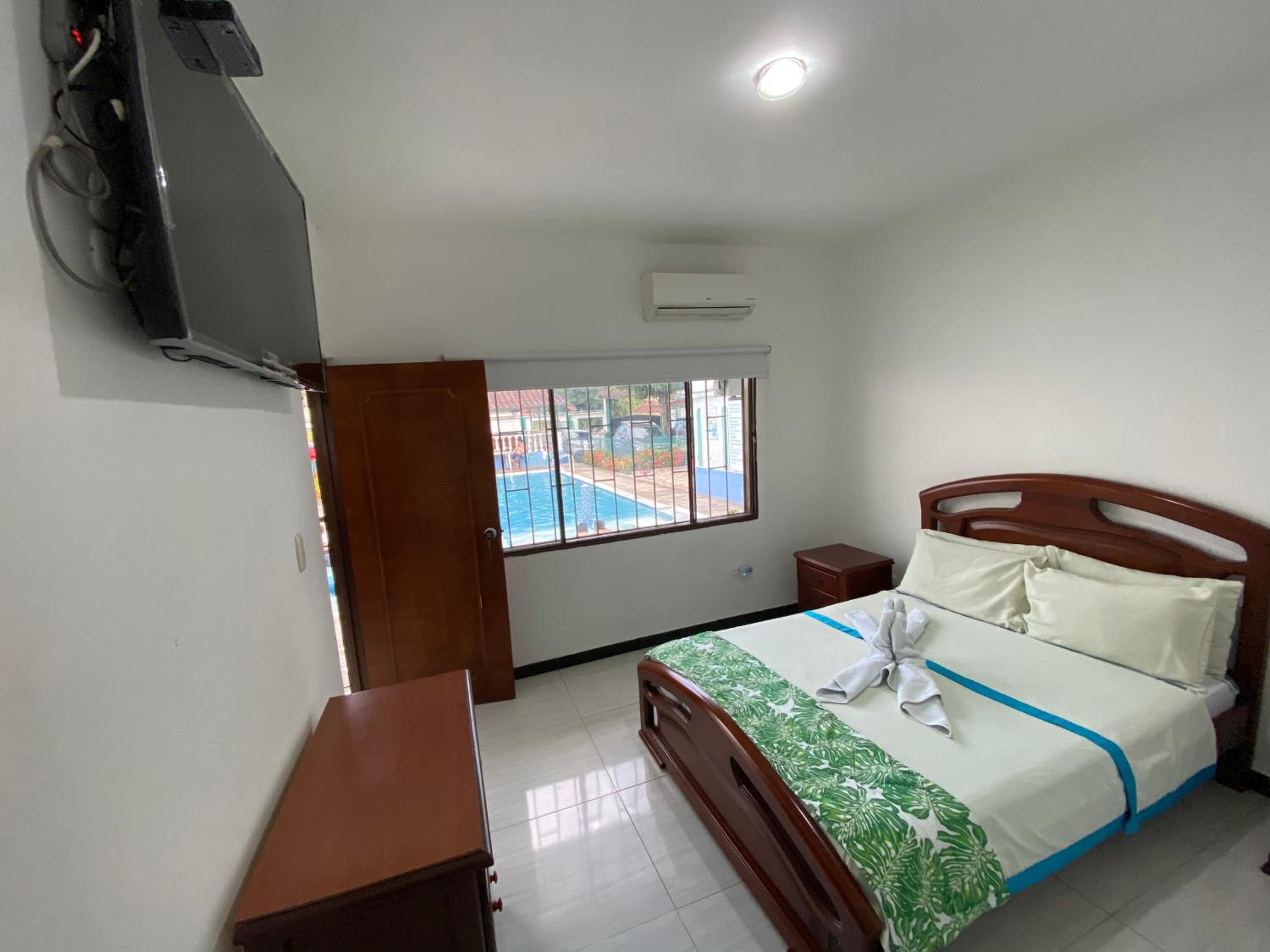 Double Room with Private Bathroom photo 3