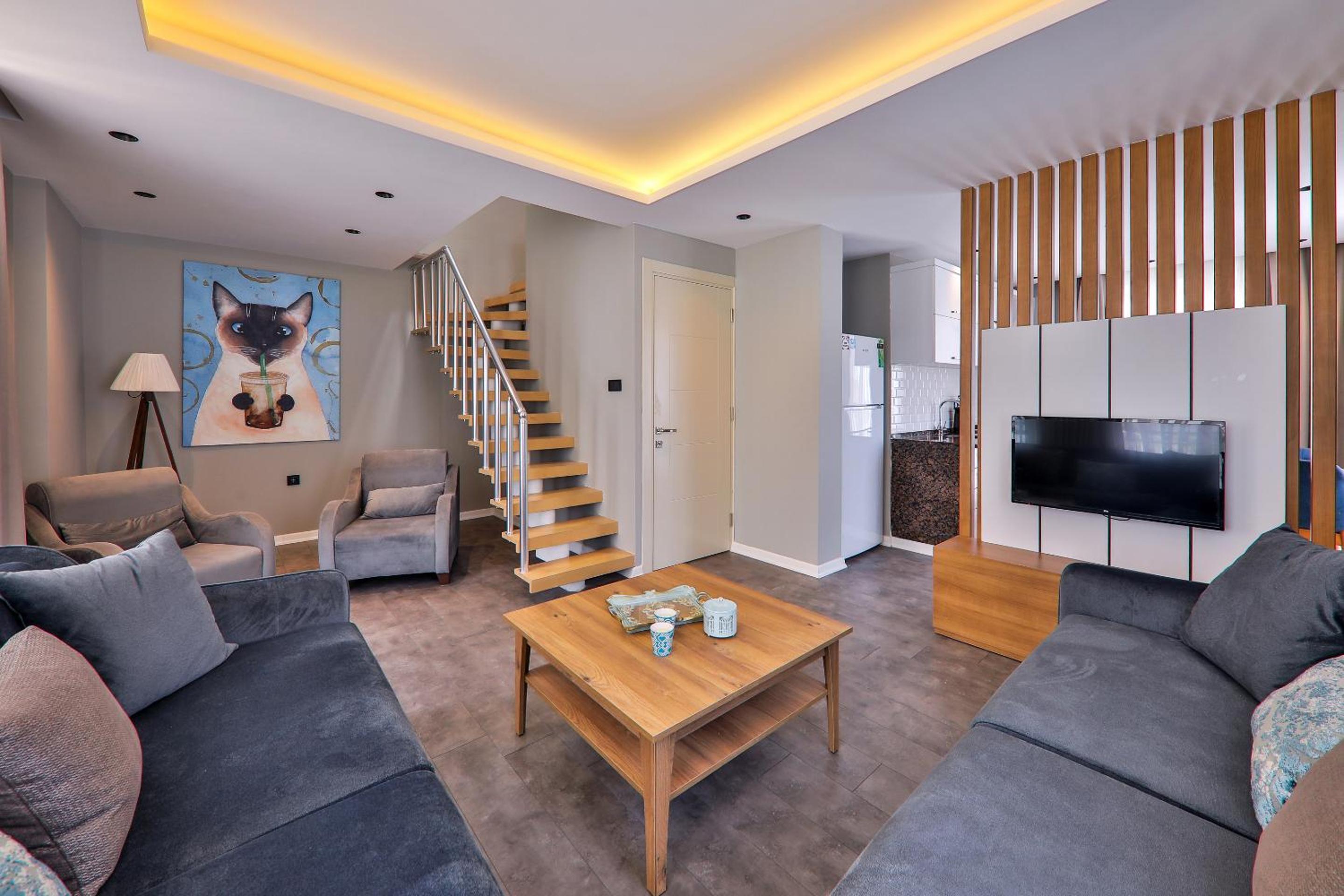 Duplex Apartment - Photo 1