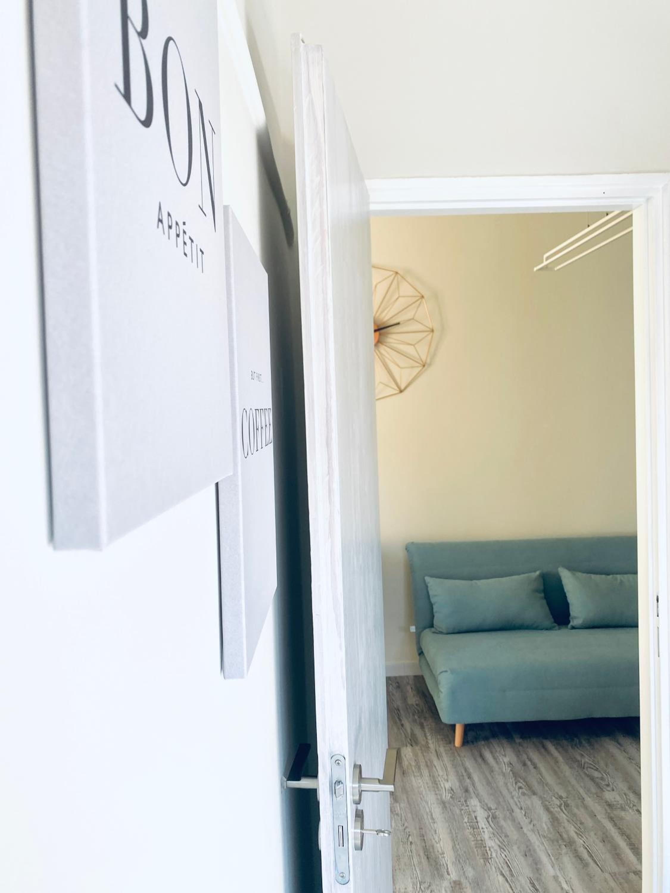 Two-Bedroom House - Photo 1