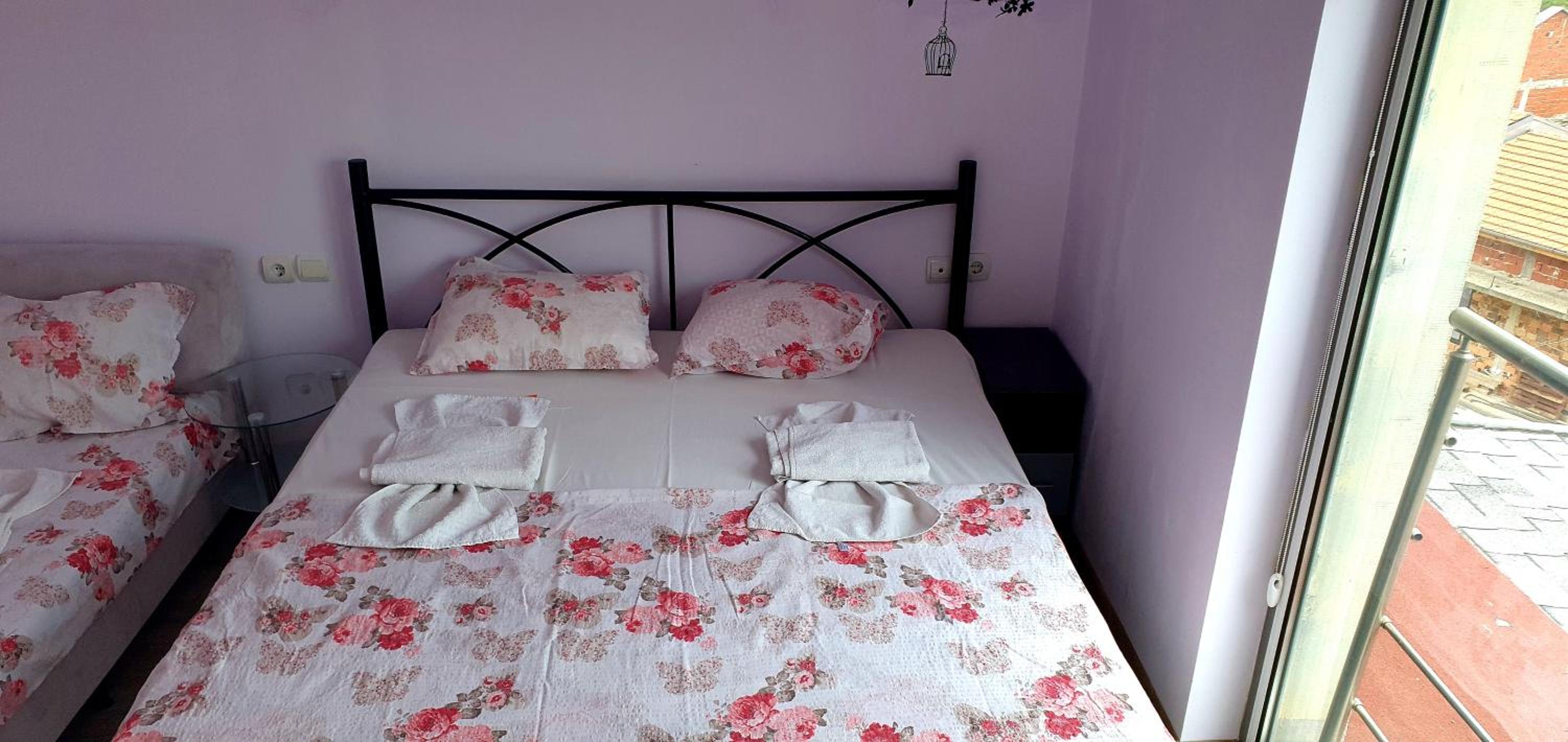 Two-Bedroom Apartment - Photo 23