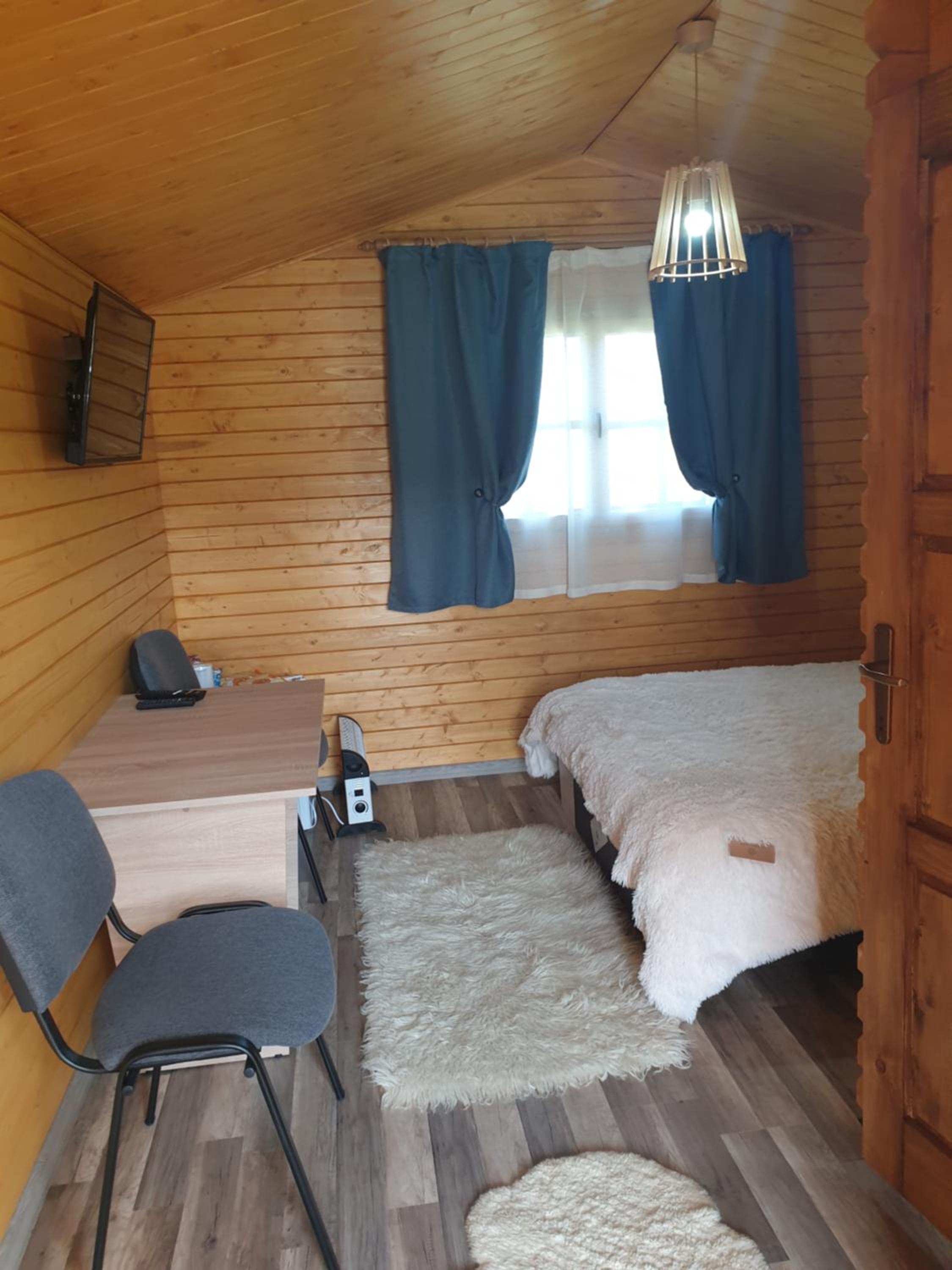 Double Room with Mountain View - Photo 14