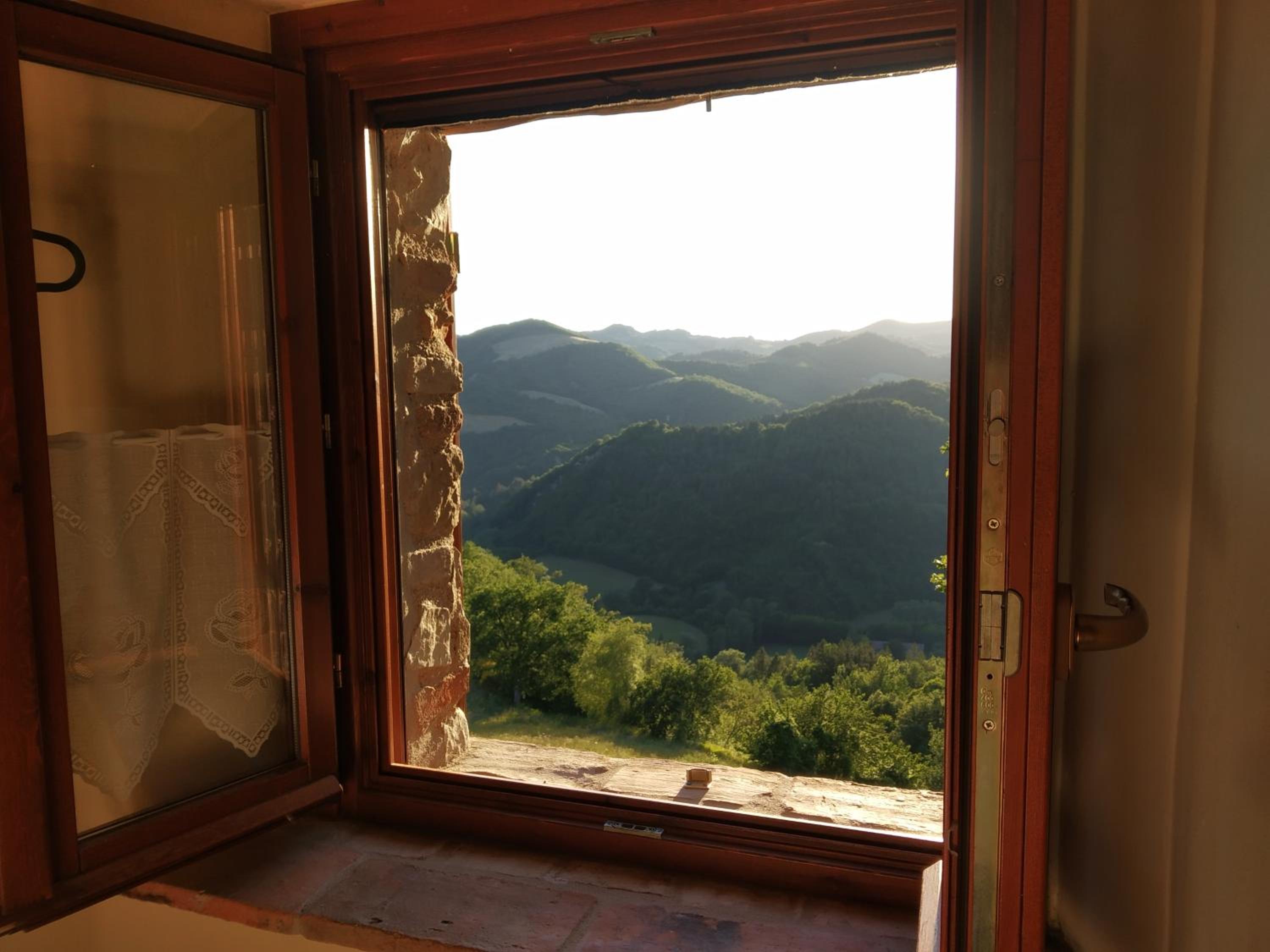 Apartment with Mountain View photo 3