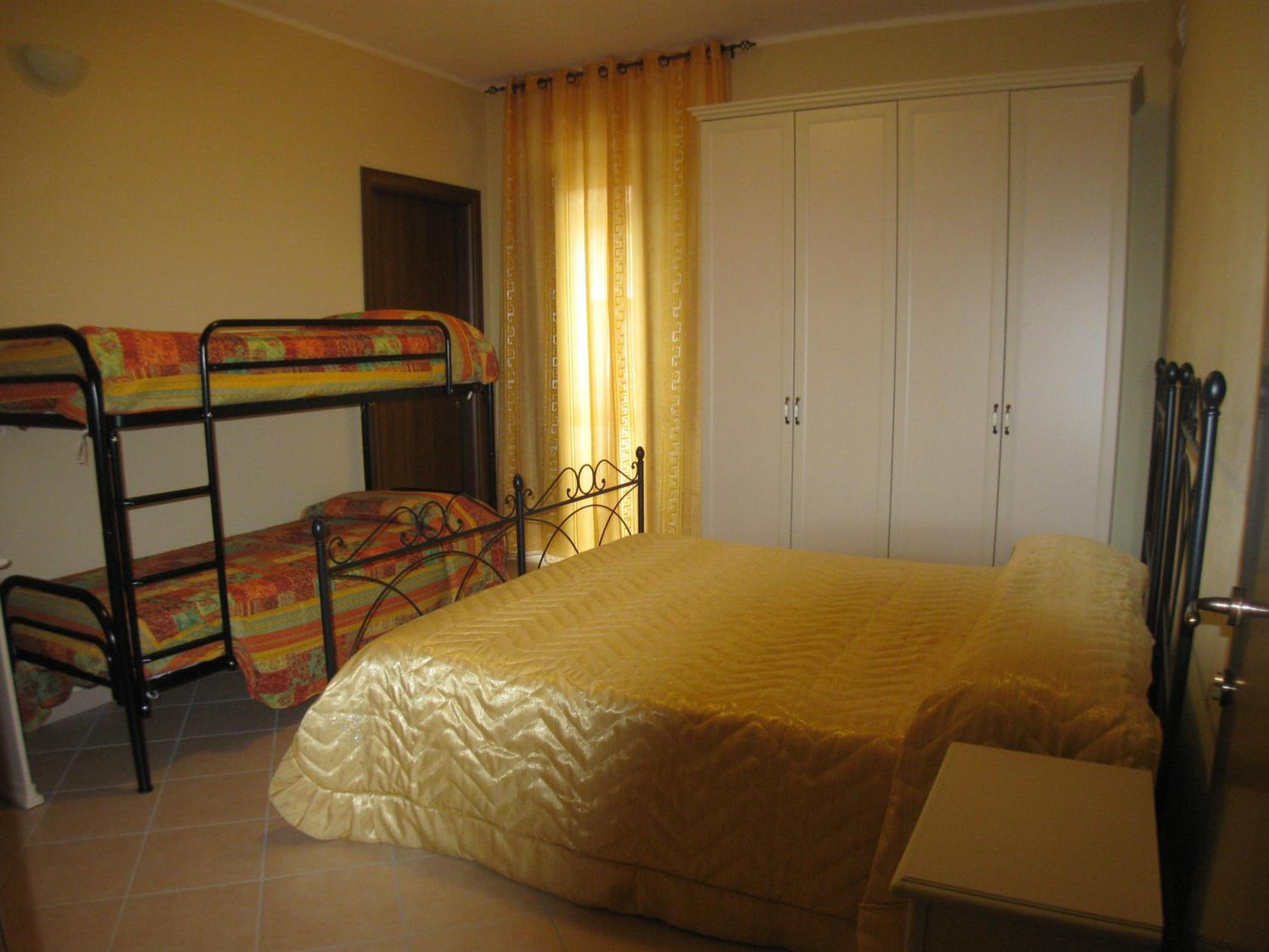 Double or Twin Room with Balcony photo 3