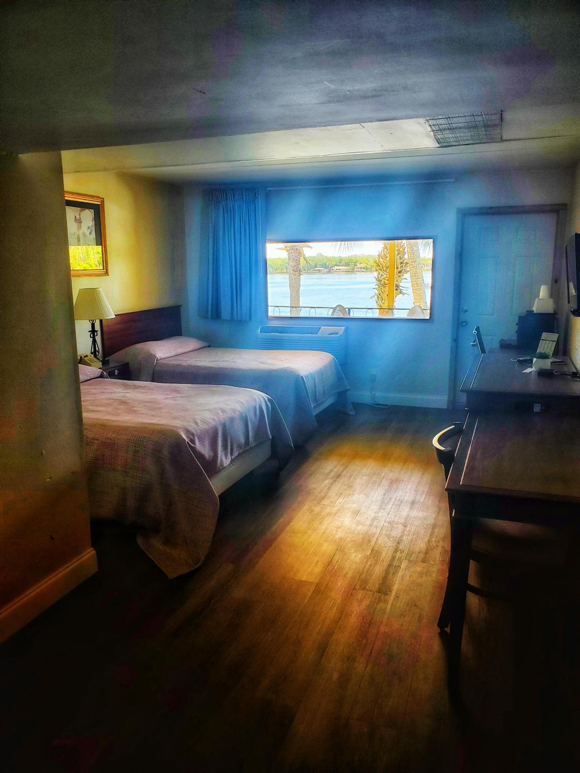 Double Room with Two Double Beds - Photo 3