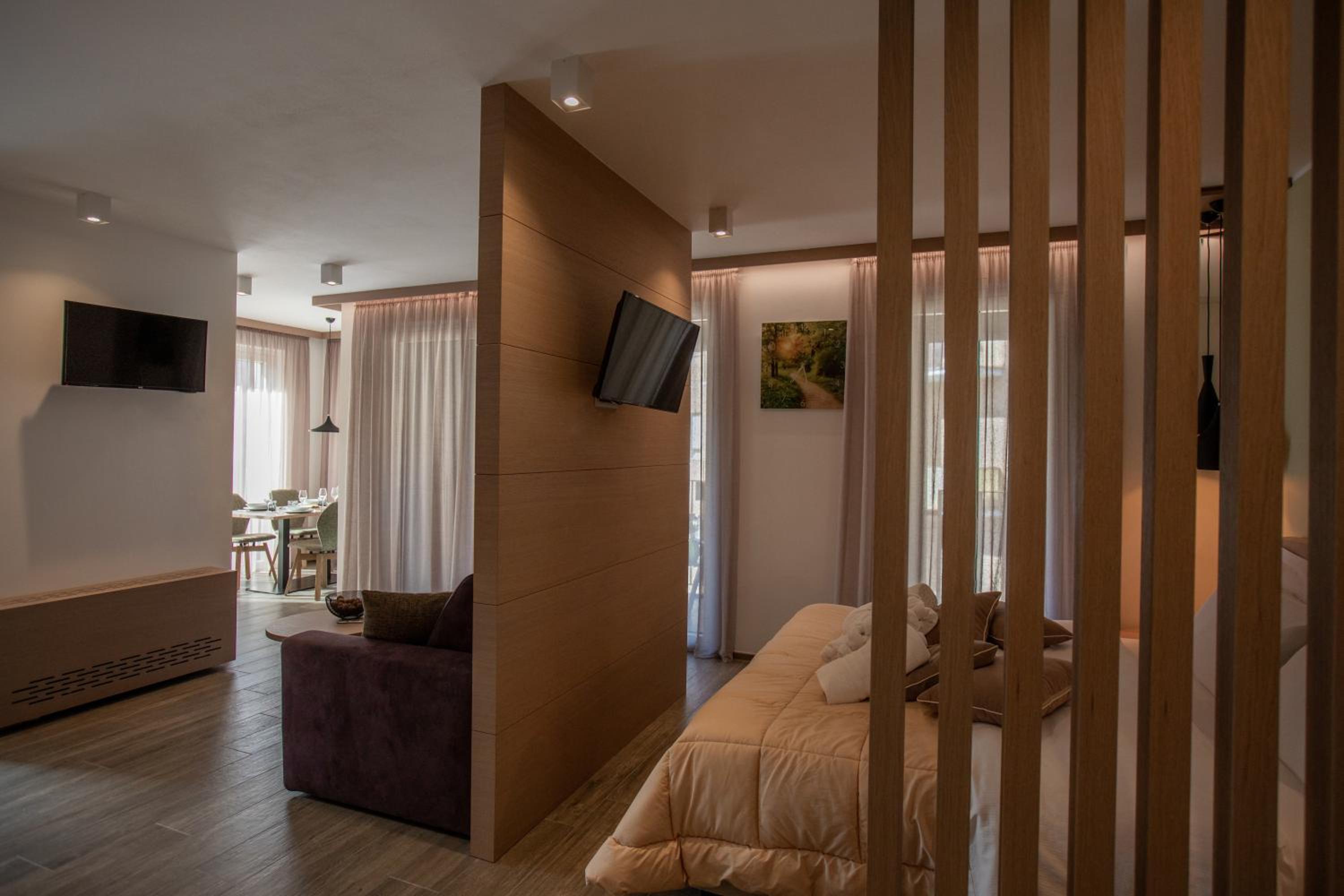 Deluxe Apartment