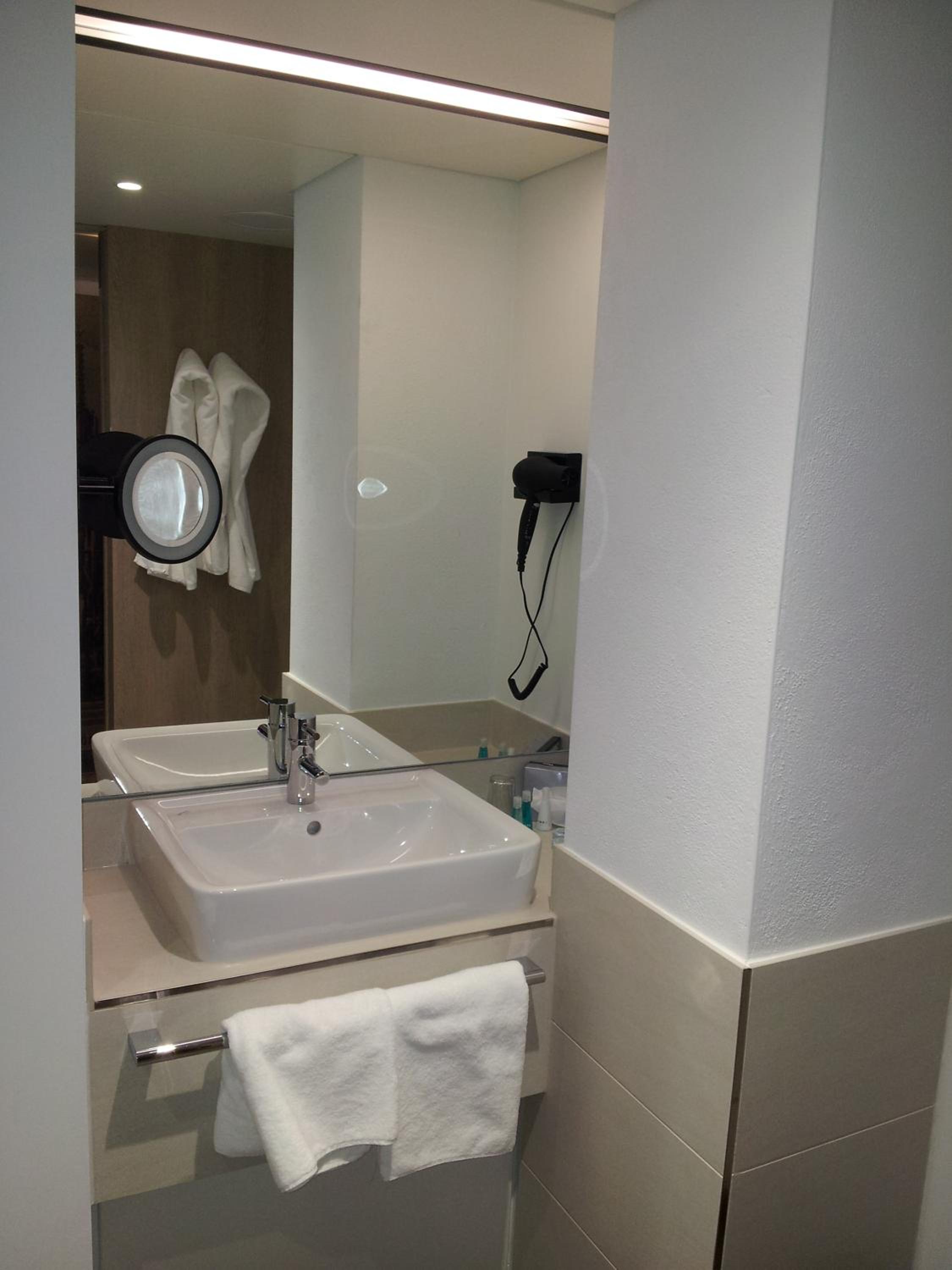Standard Double Room - Photo 5