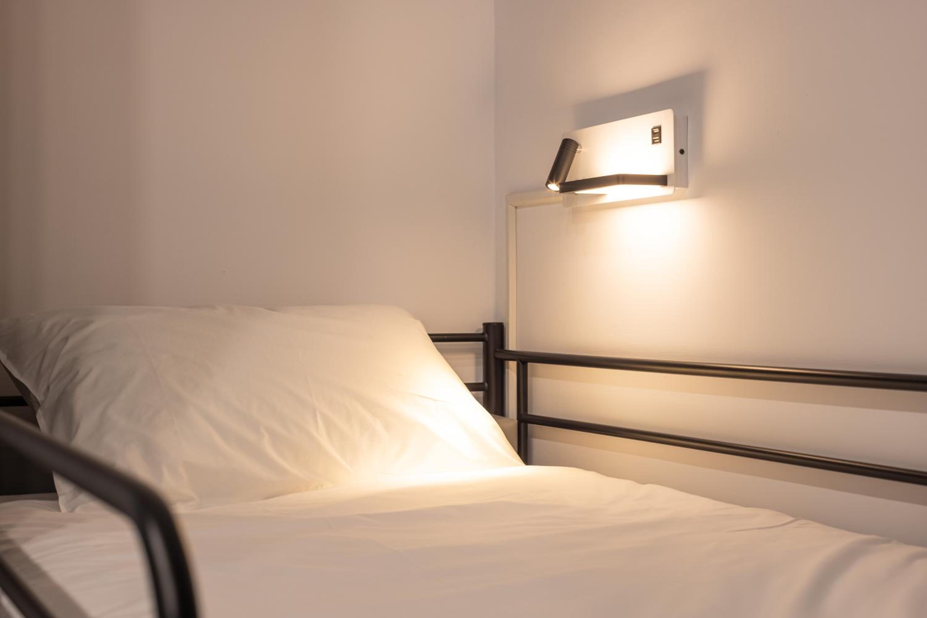 Bed in 6-Bed Mixed Dormitory Room photo 1