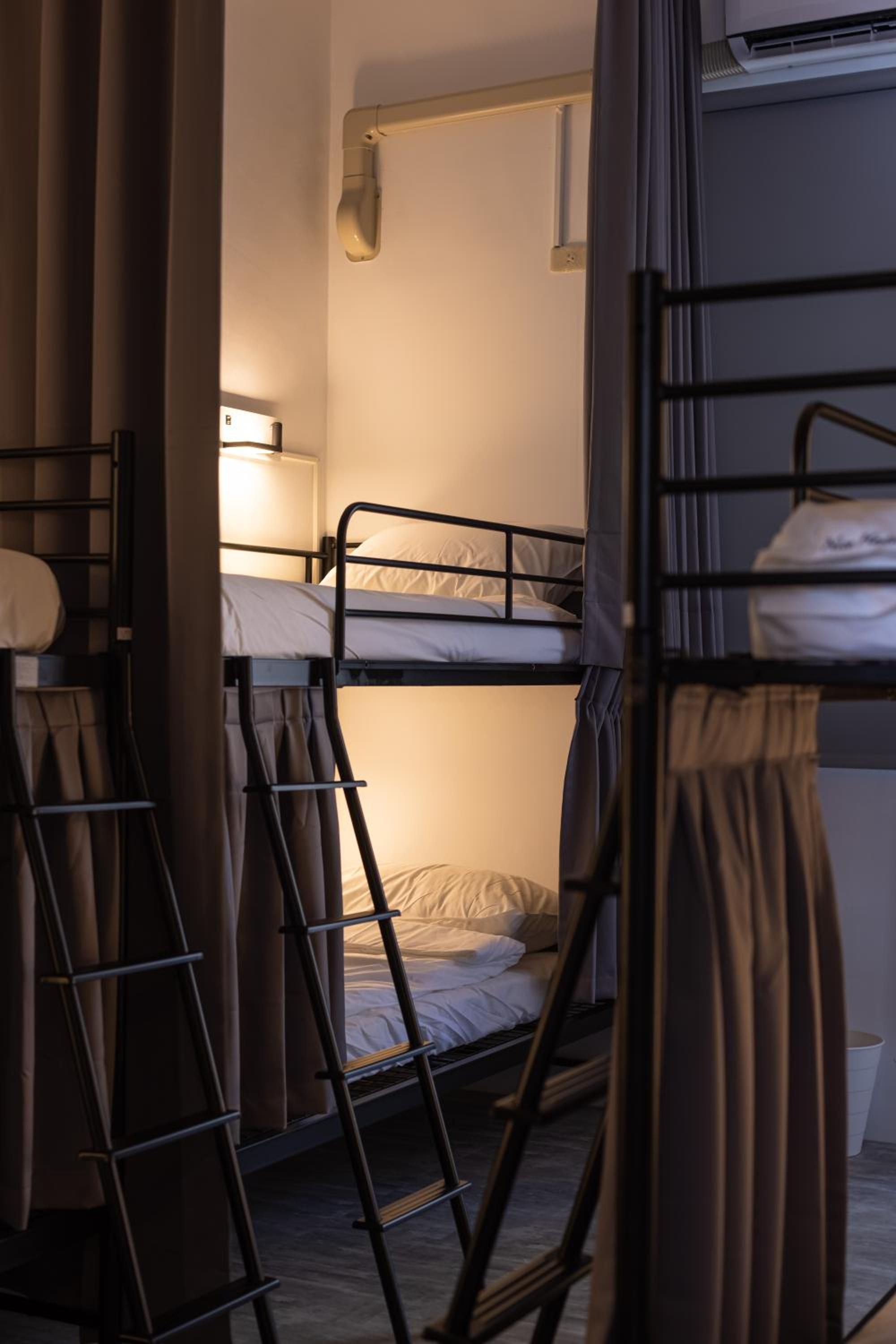 Bed in 6-Bed Mixed Dormitory Room photo 2