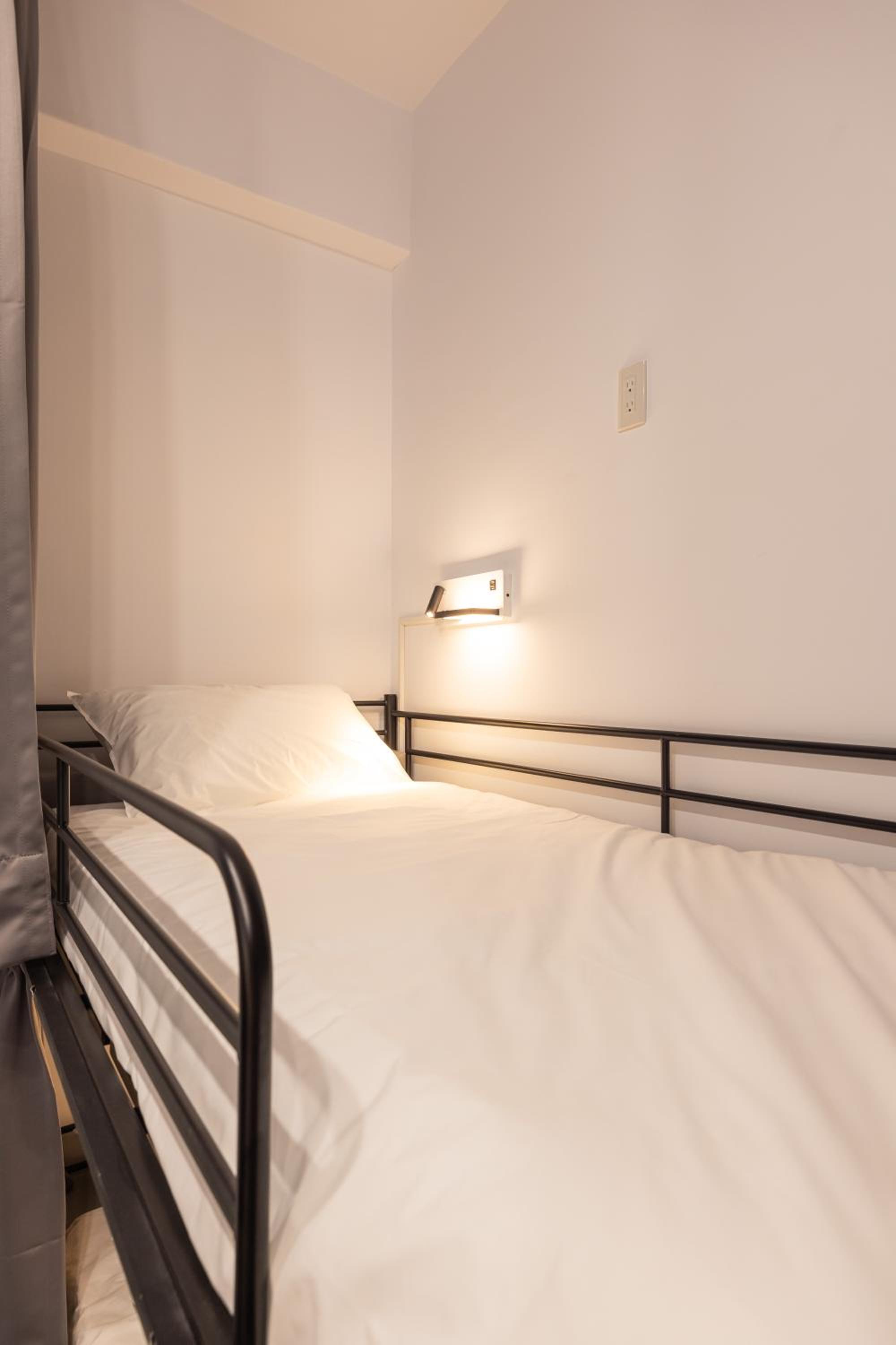 Bed in 6-Bed Female Dormitory Room photo 1