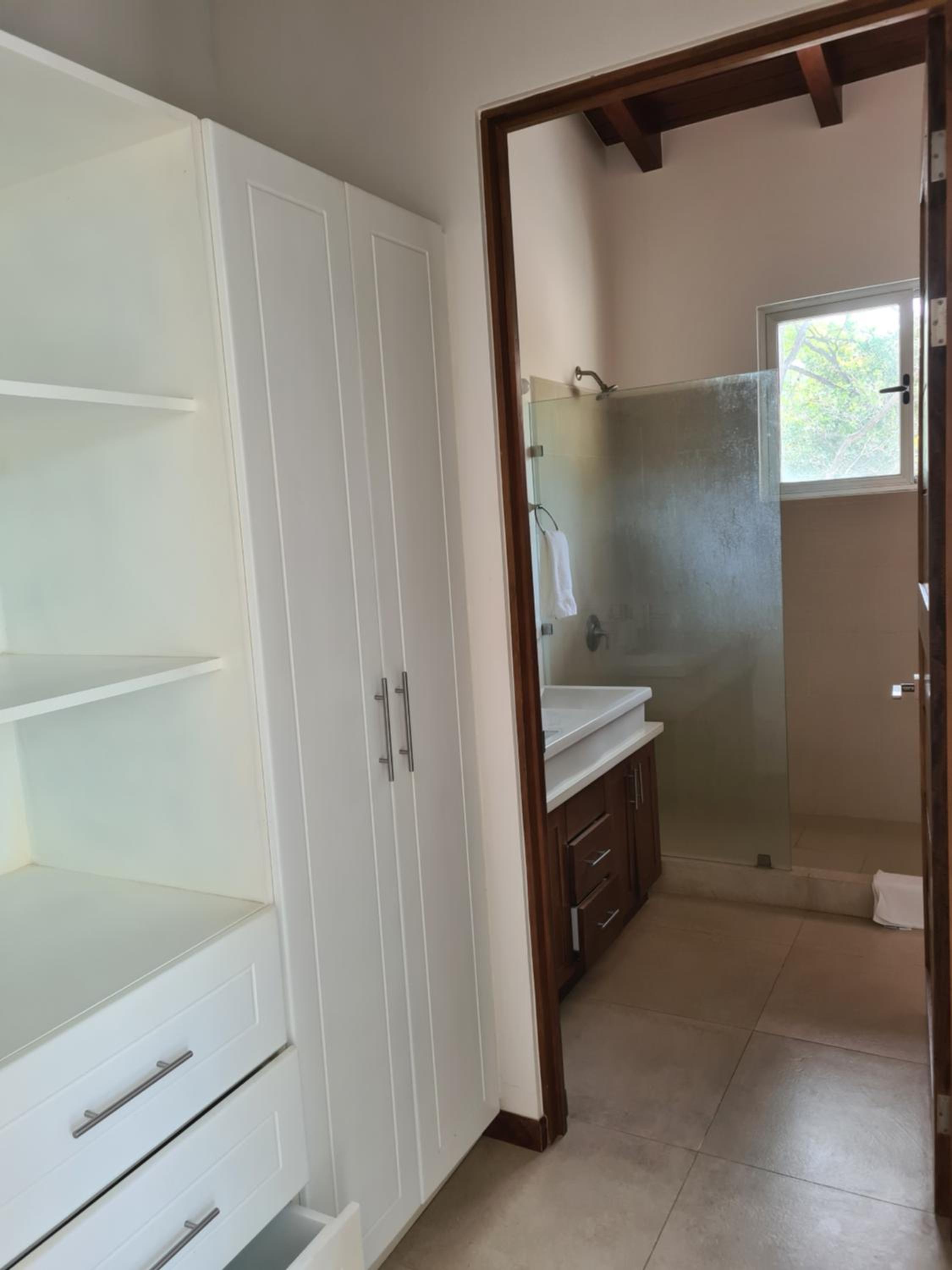 Deluxe King Suite - Photo 2