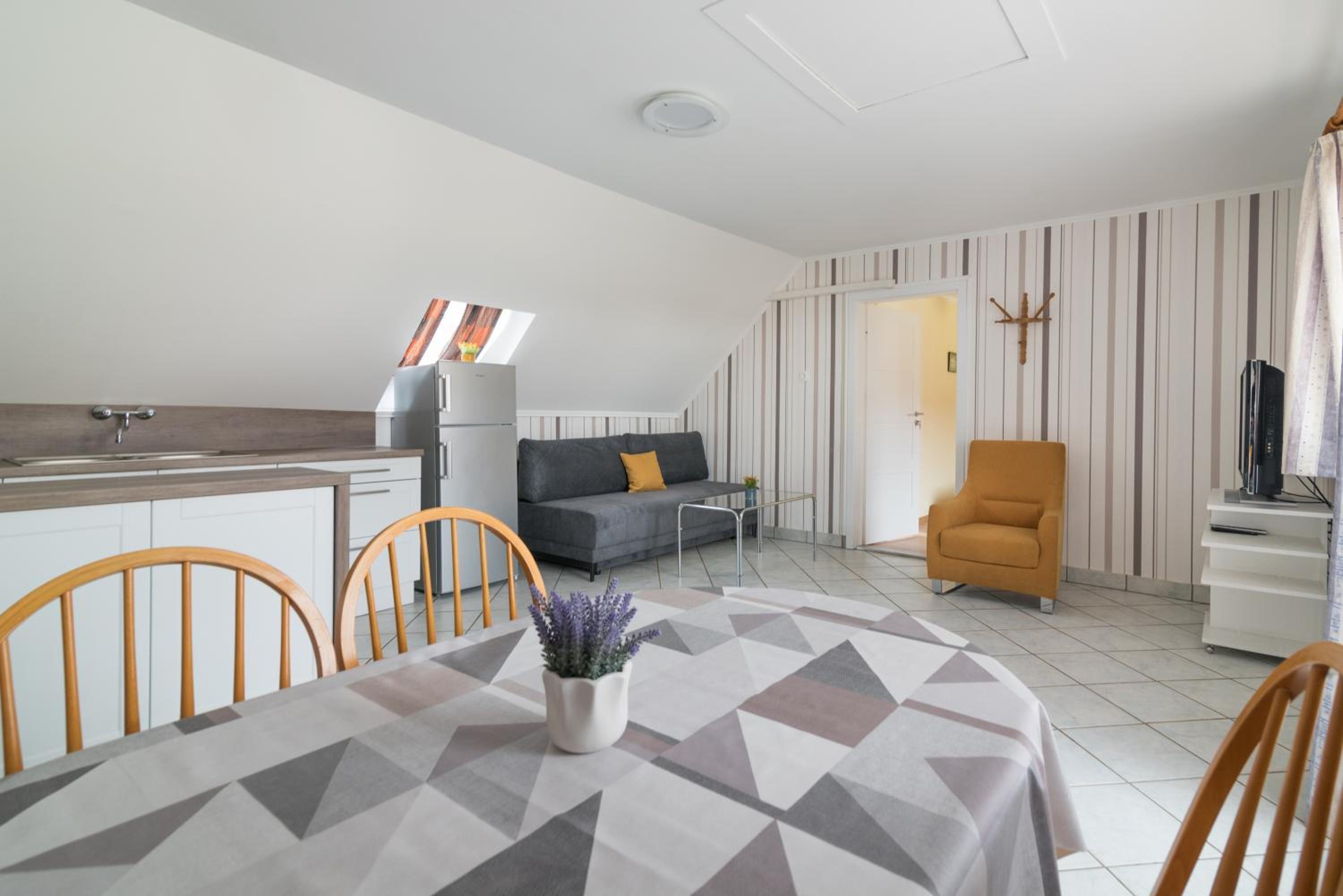 Family Room with Terrace photo 2