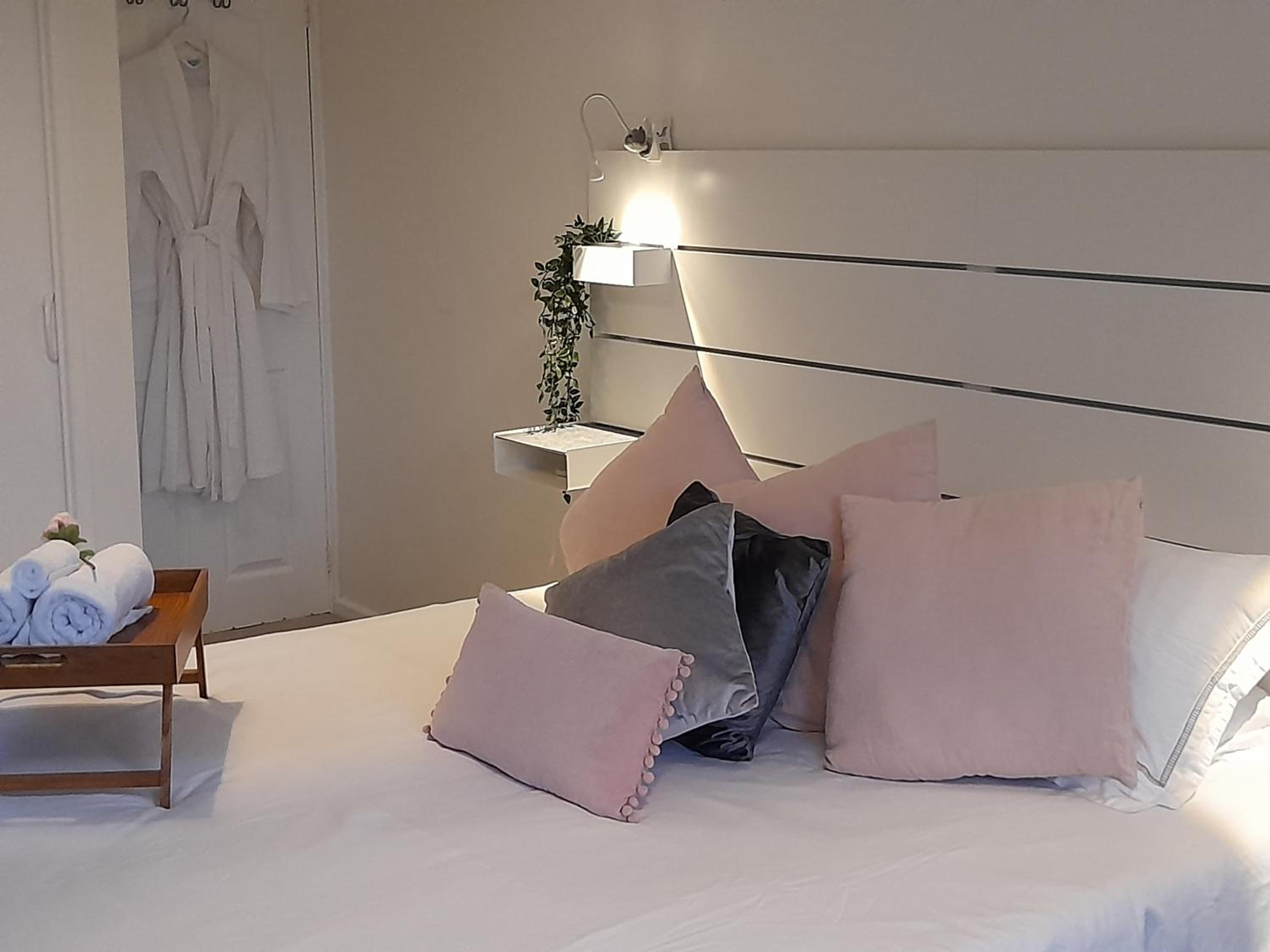 Three-Bedroom Villa - Photo 24