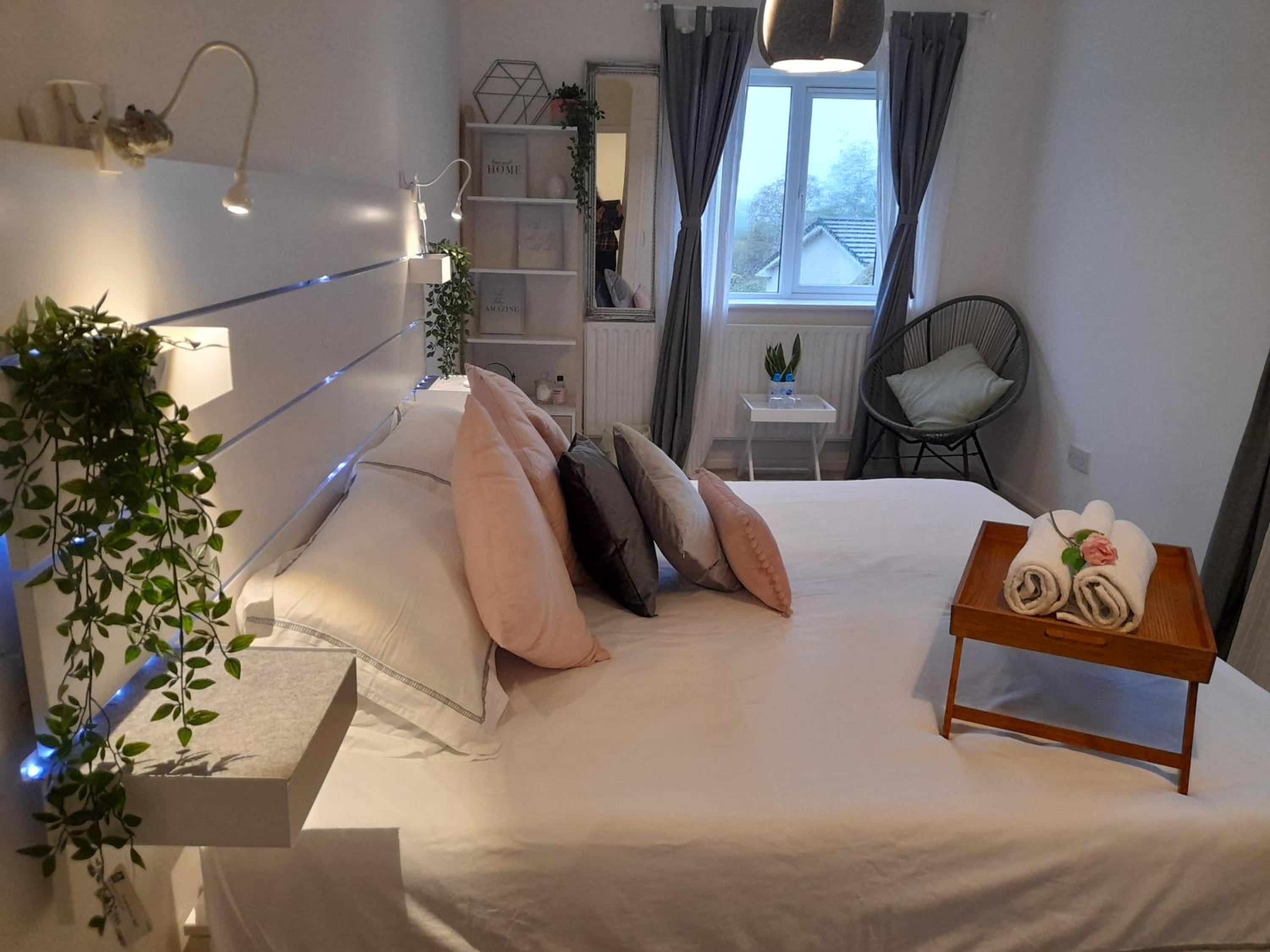 Three-Bedroom Villa - Photo 18