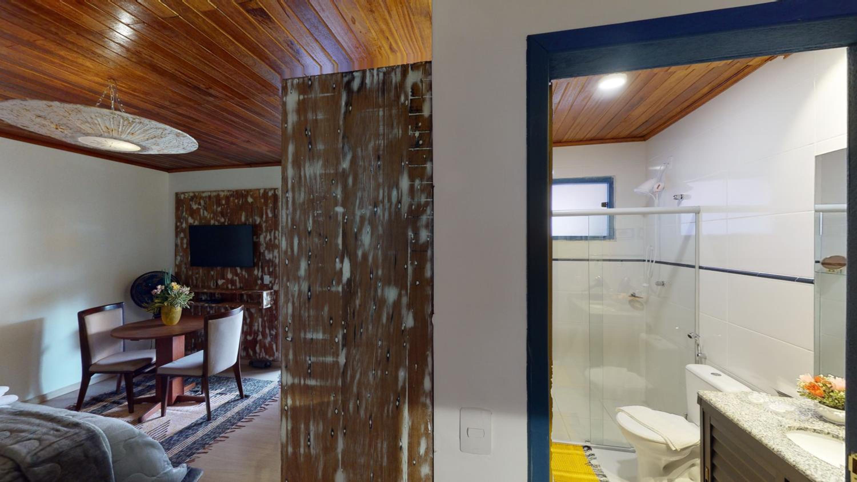 Executive Suite - Photo 3