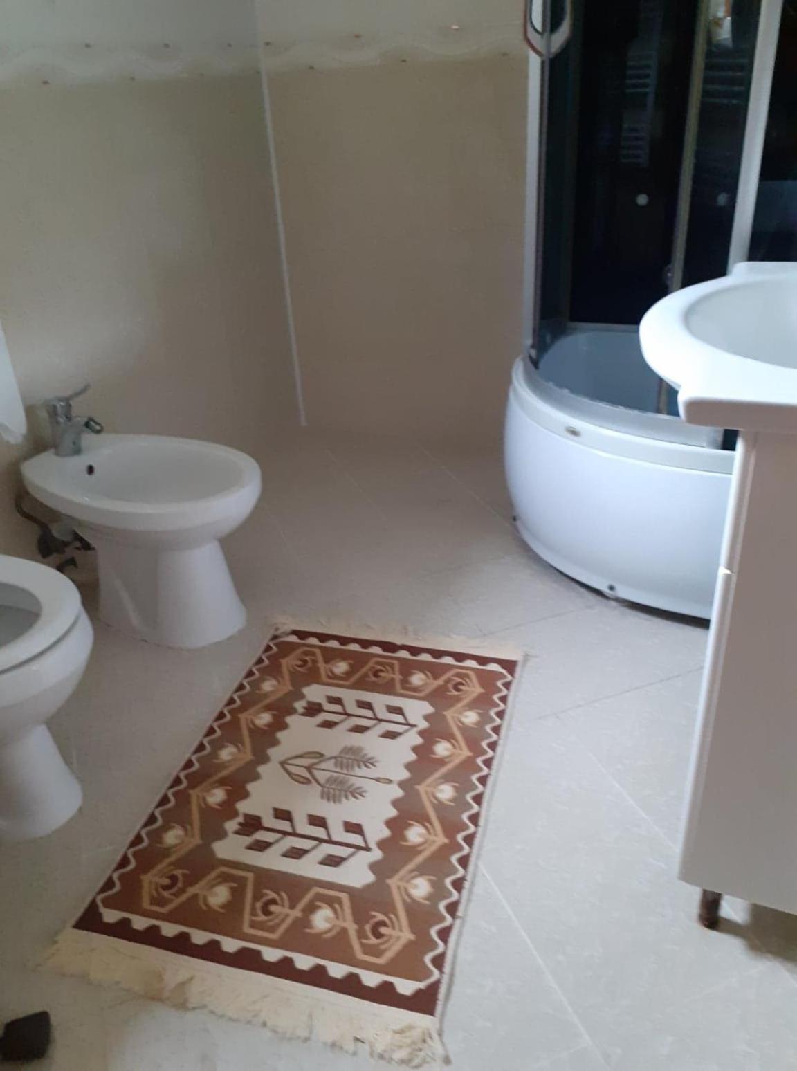 Budget Double Room - Photo 6