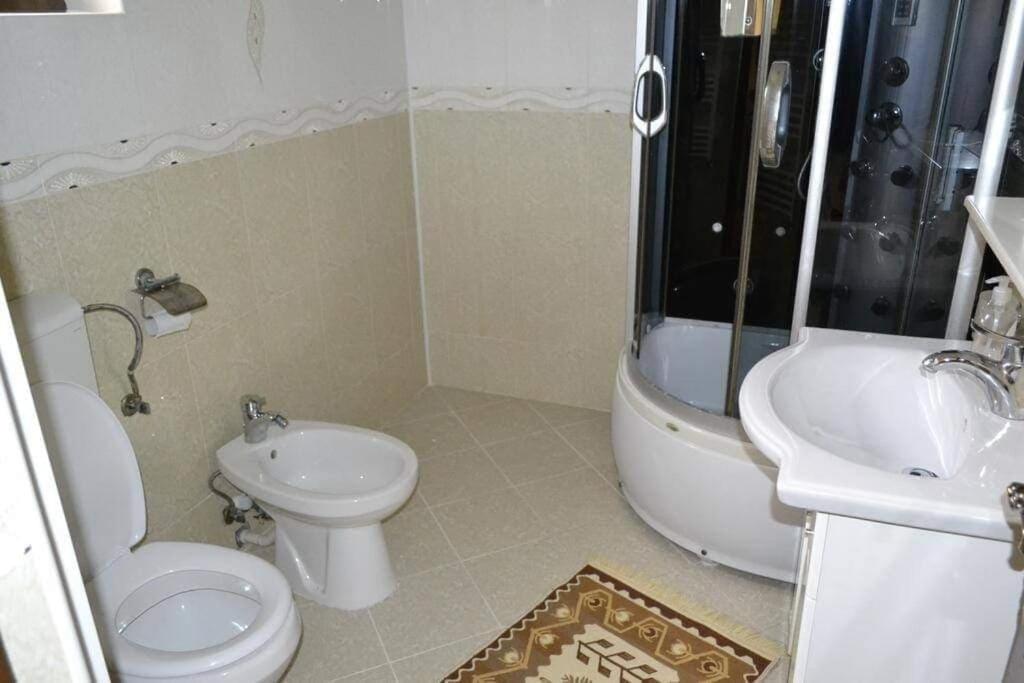 Budget Double Room - Photo 7