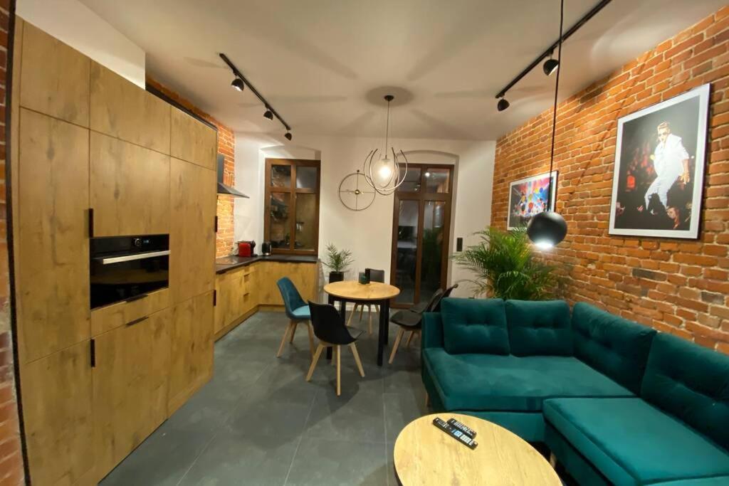 Two-Bedroom Apartment - Photo 12