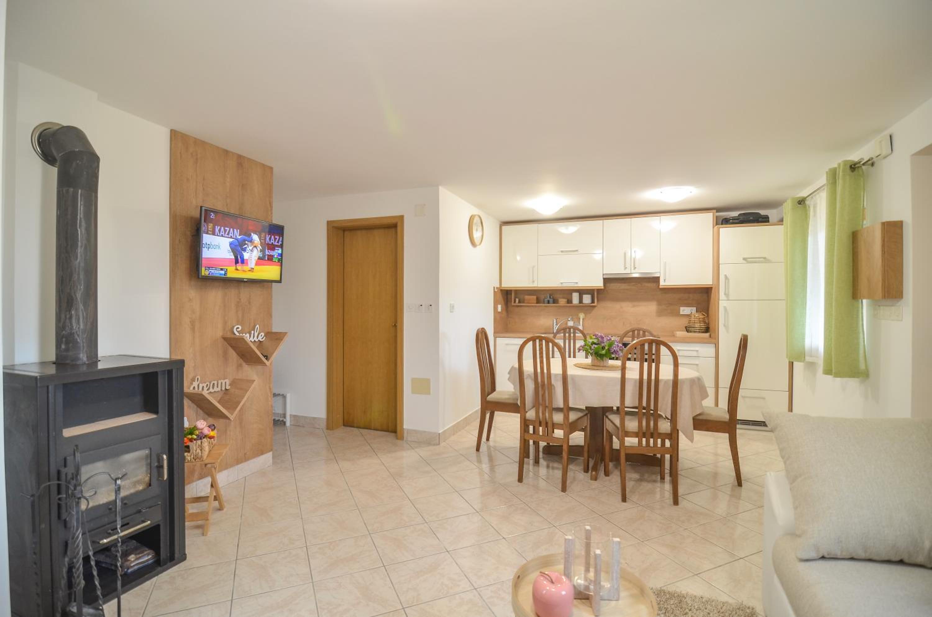 Two-Bedroom House photo 3