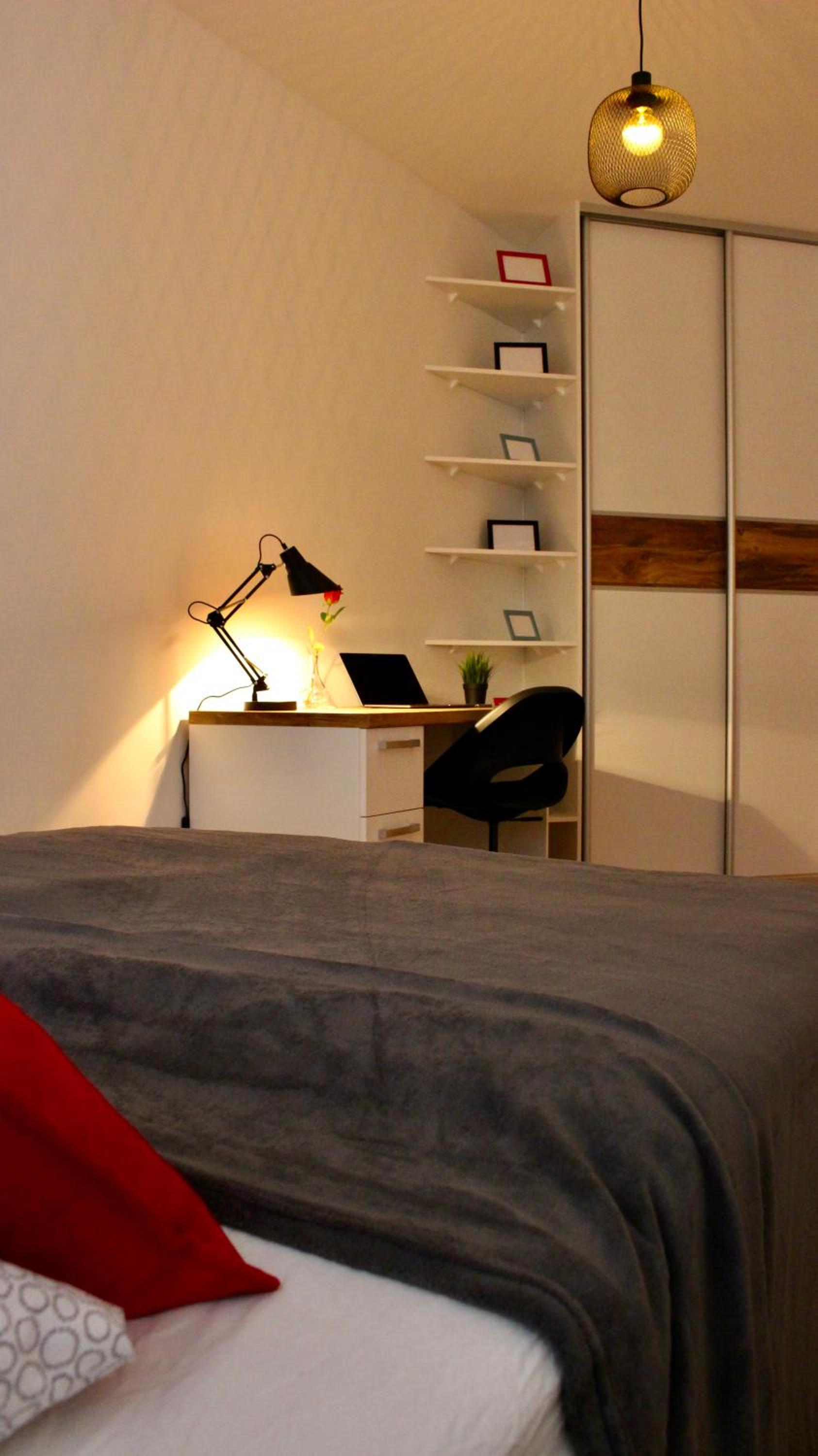 One-Bedroom Apartment - Photo 24