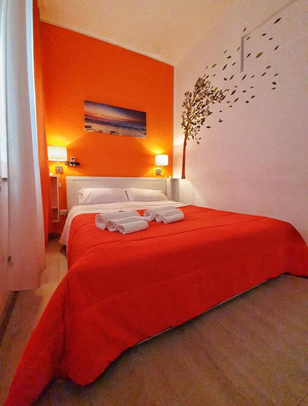 Standard Double or Twin Room - Photo 1