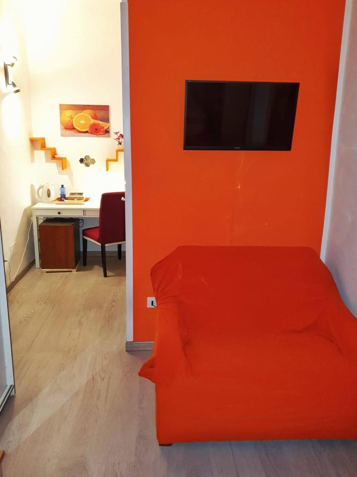 Standard Double or Twin Room - Photo 4