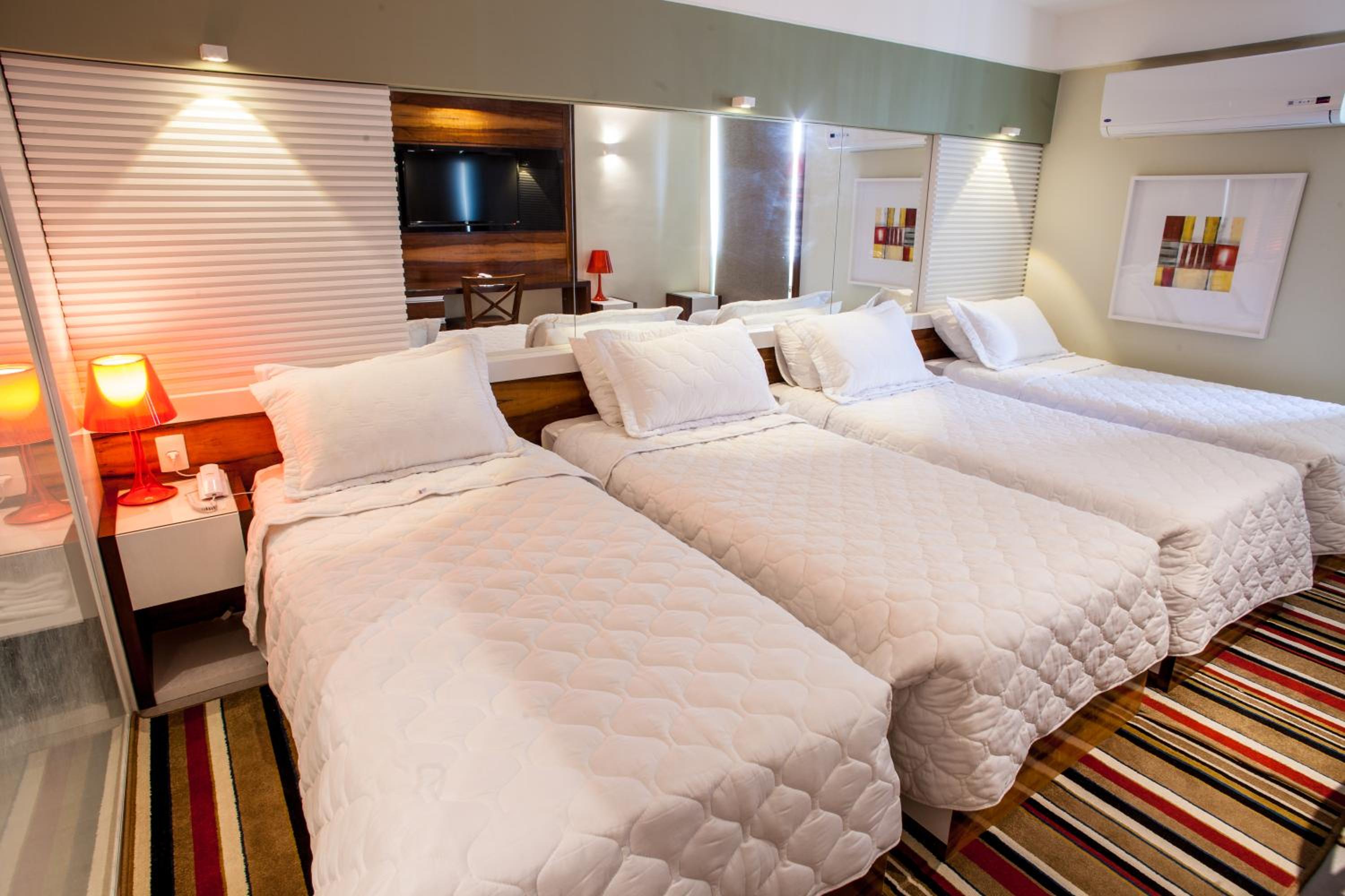 Superior Quadruple Room thumbnail 5