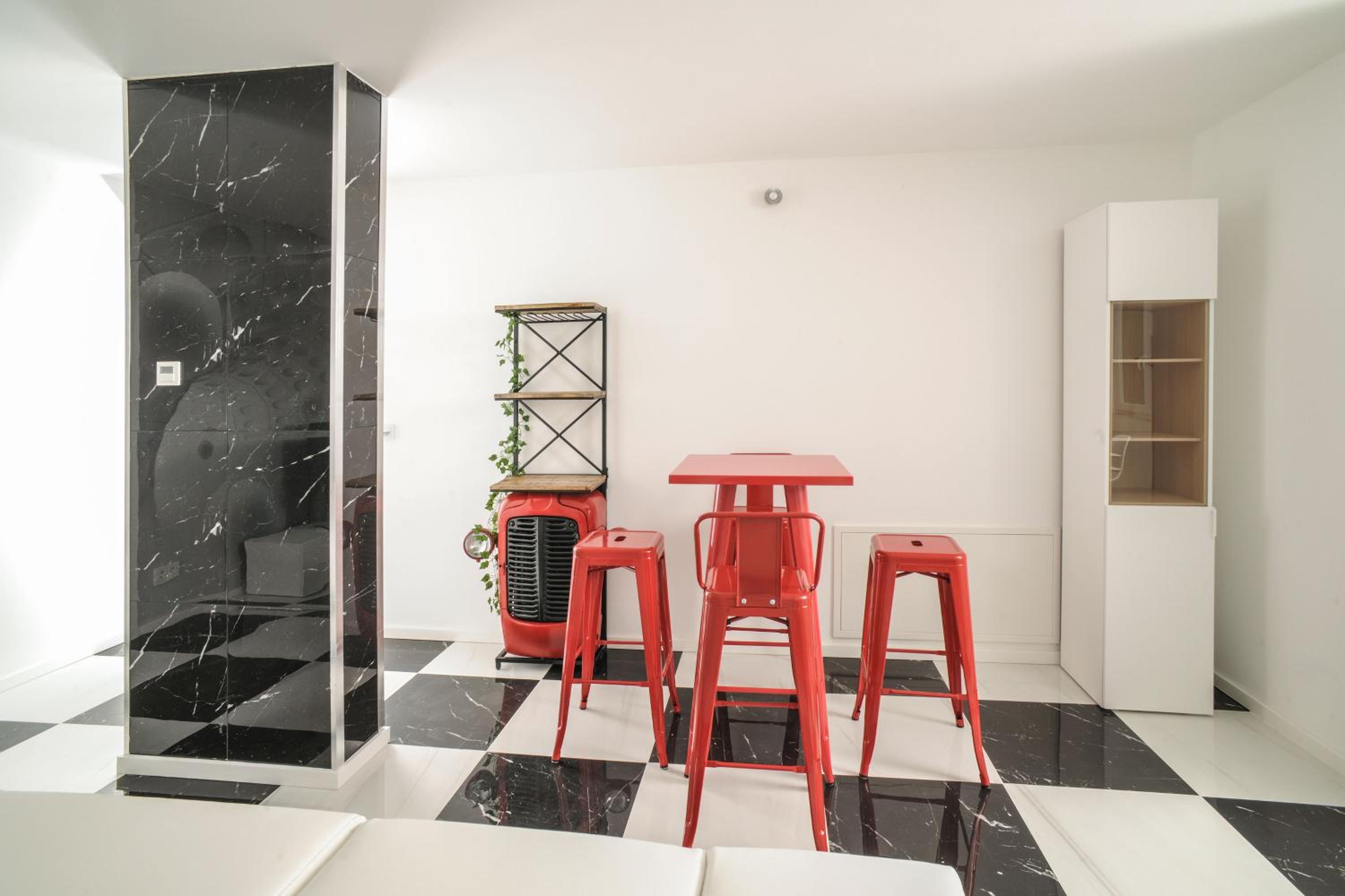 Two-Bedroom Apartment - Photo 10