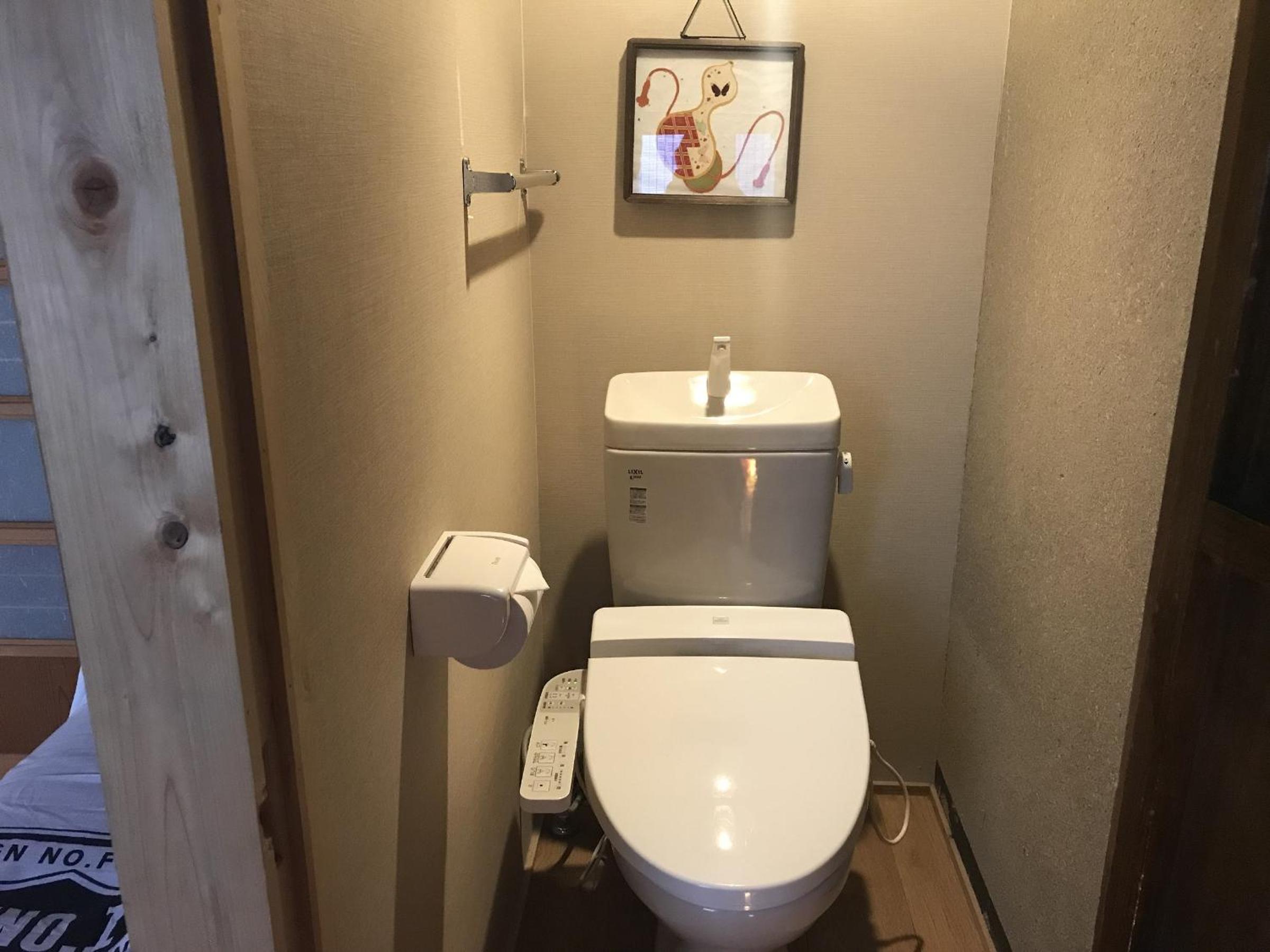 Twin Room with Shared Bathroom photo 3