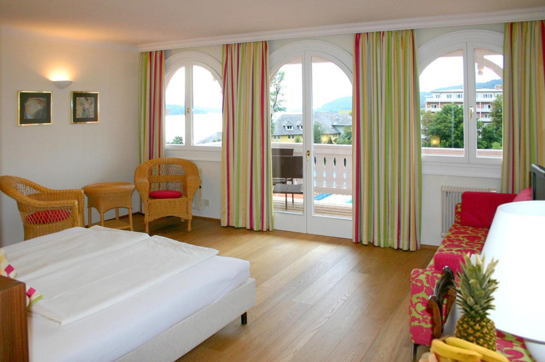 Double Room with Balcony and Lake View photo 1