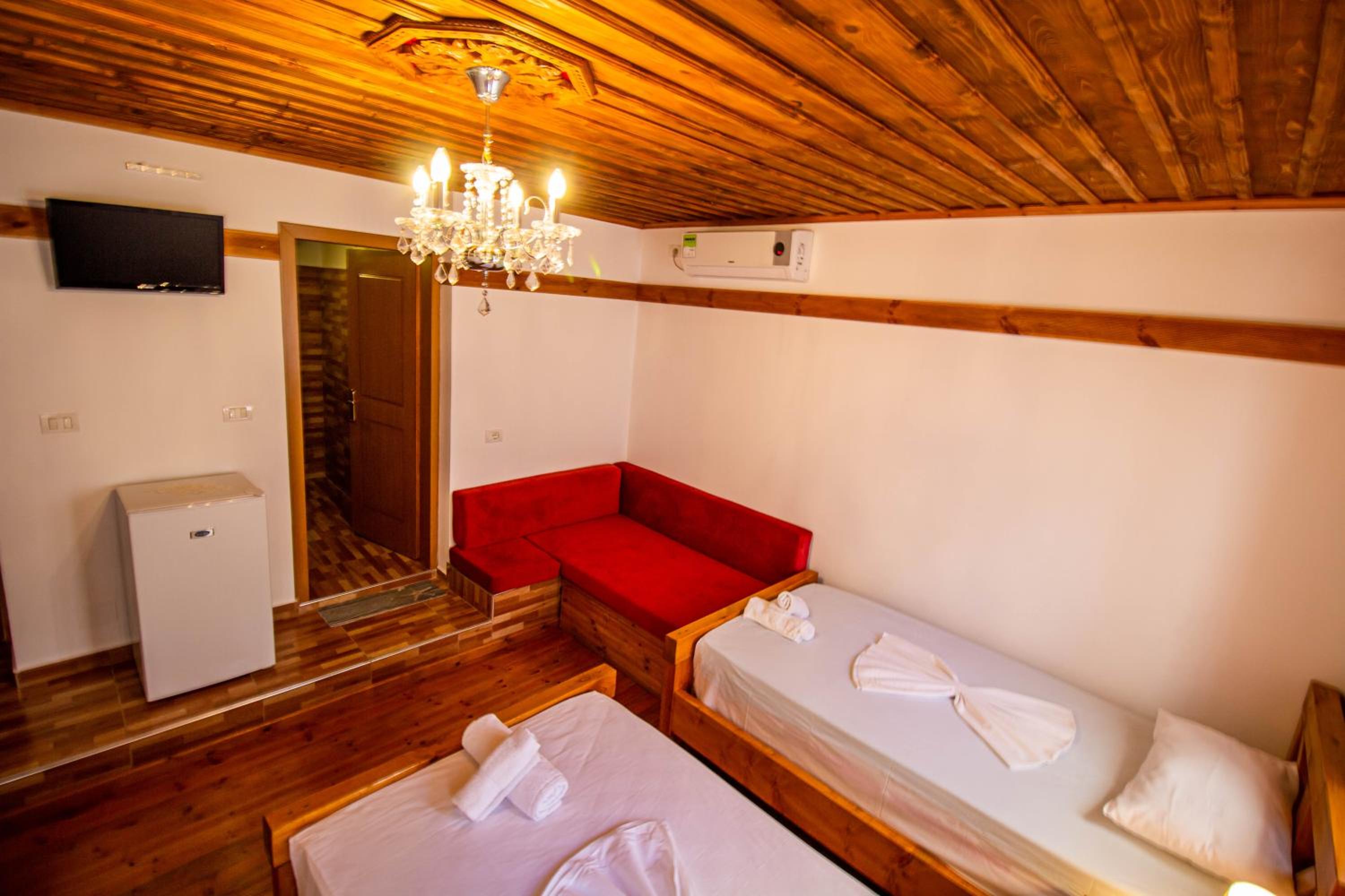 Triple Room with Bathroom photo 3