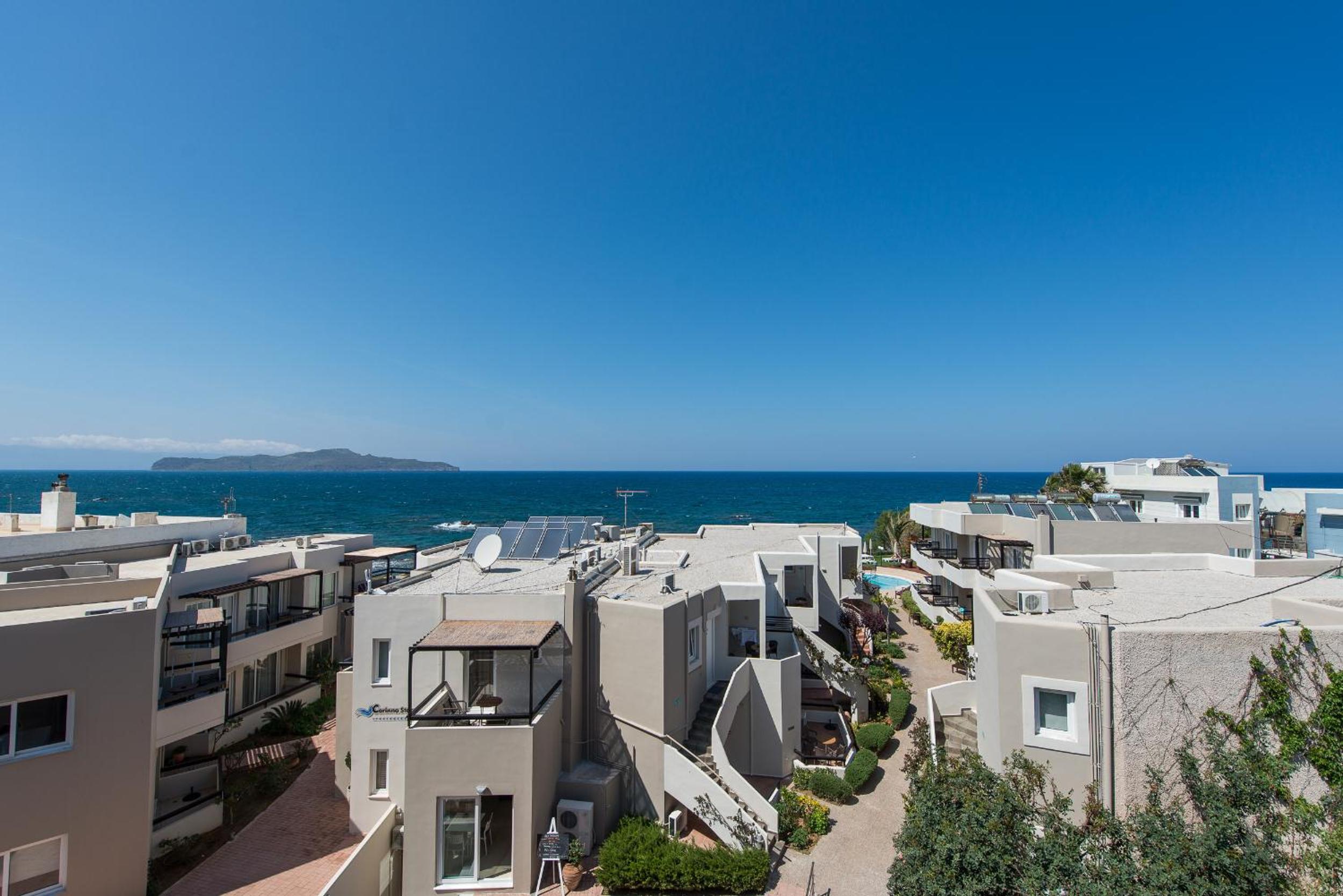 Apartment with Sea View - Photo 4