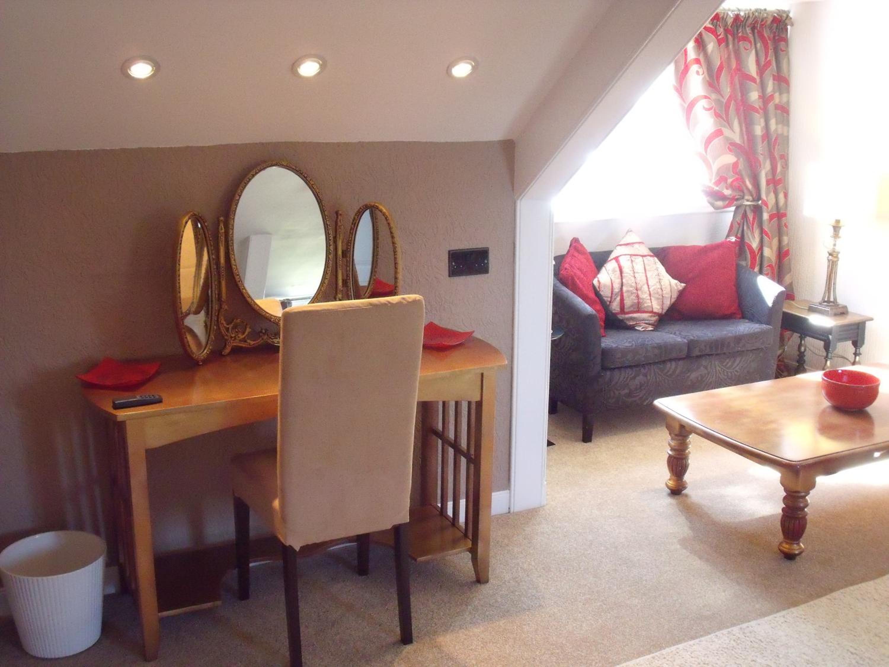 Deluxe Suite - Photo 5